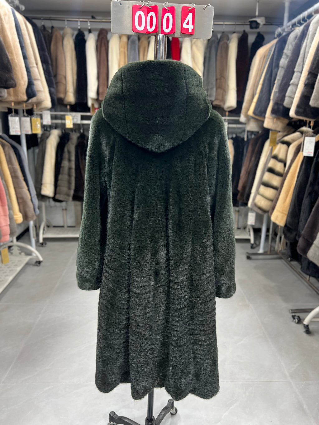 Dark green hooded carved-pattern velvet-finish mink coat 004