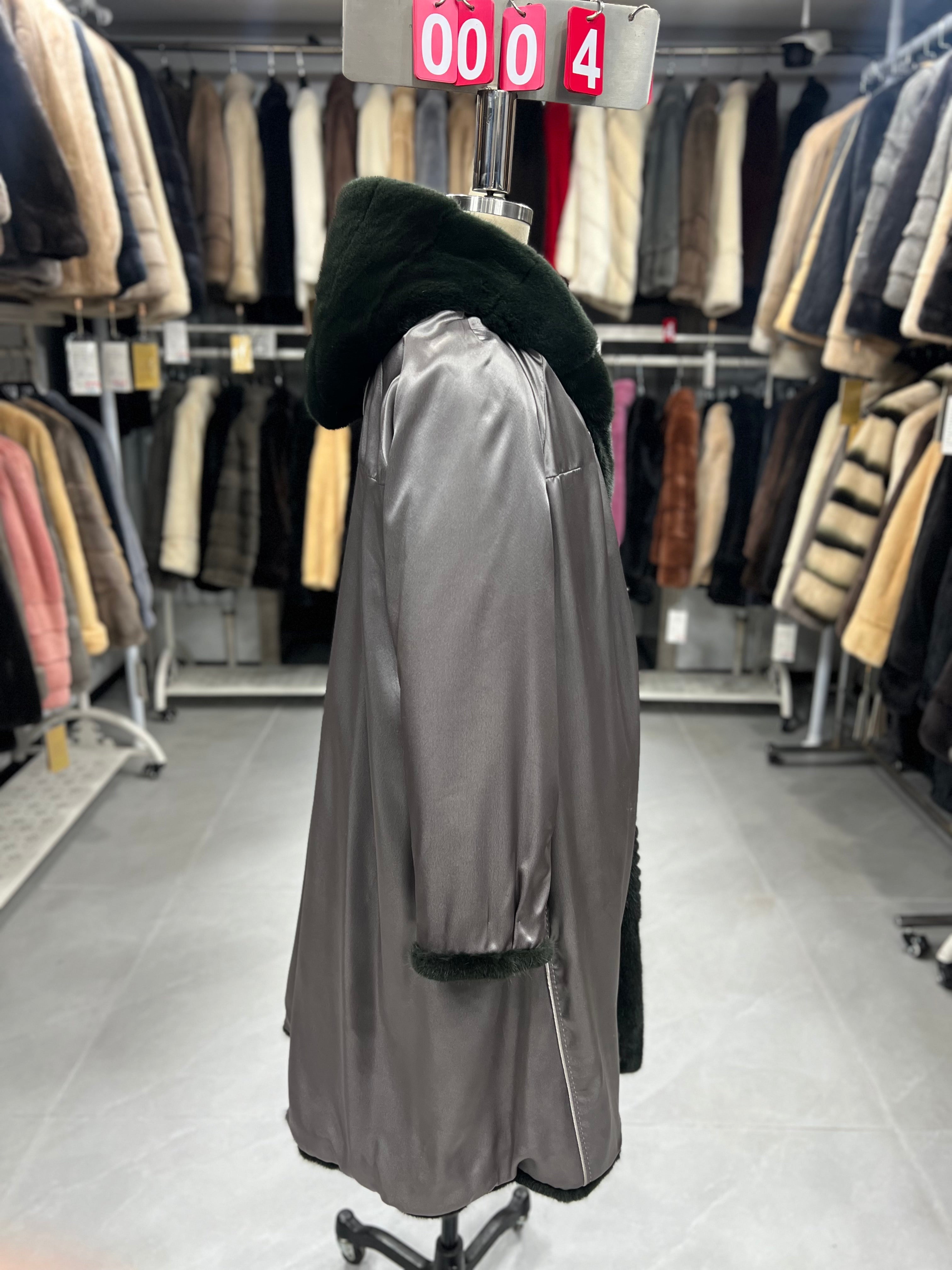 Dark green hooded carved-pattern velvet-finish mink coat 004