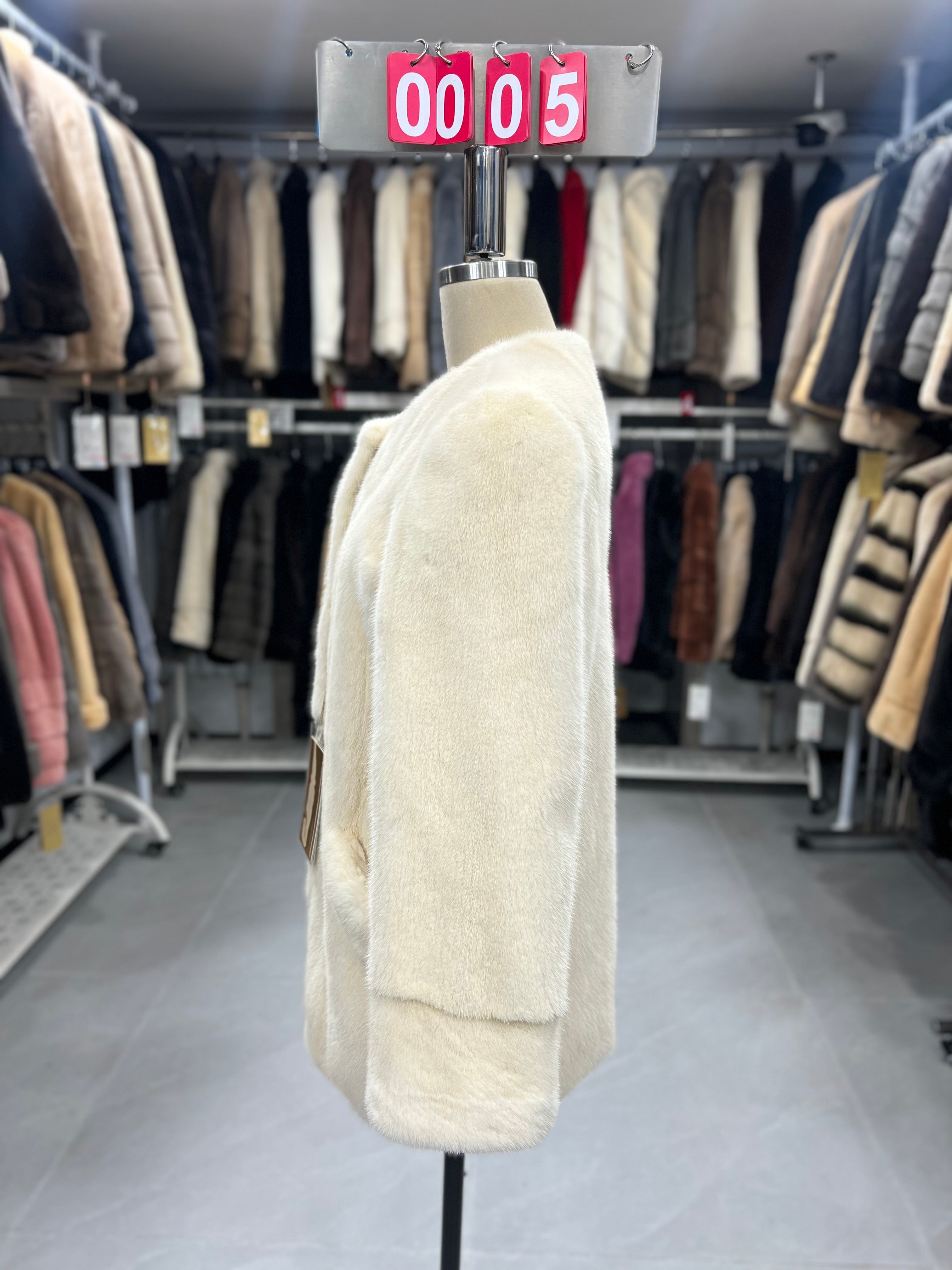 White velvet-finish mink coat with a round-neck design.005