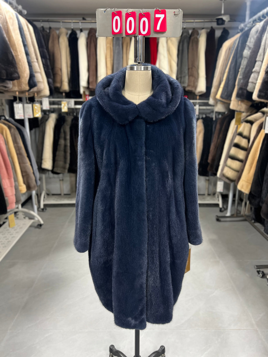 Long, hooded dark blue velvet-finish mink coat 007