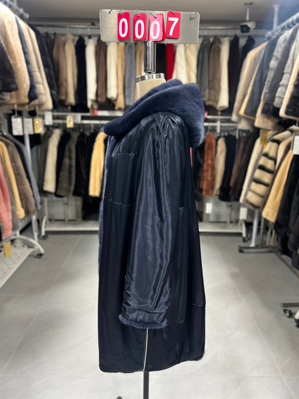Long, hooded dark blue velvet-finish mink coat 007
