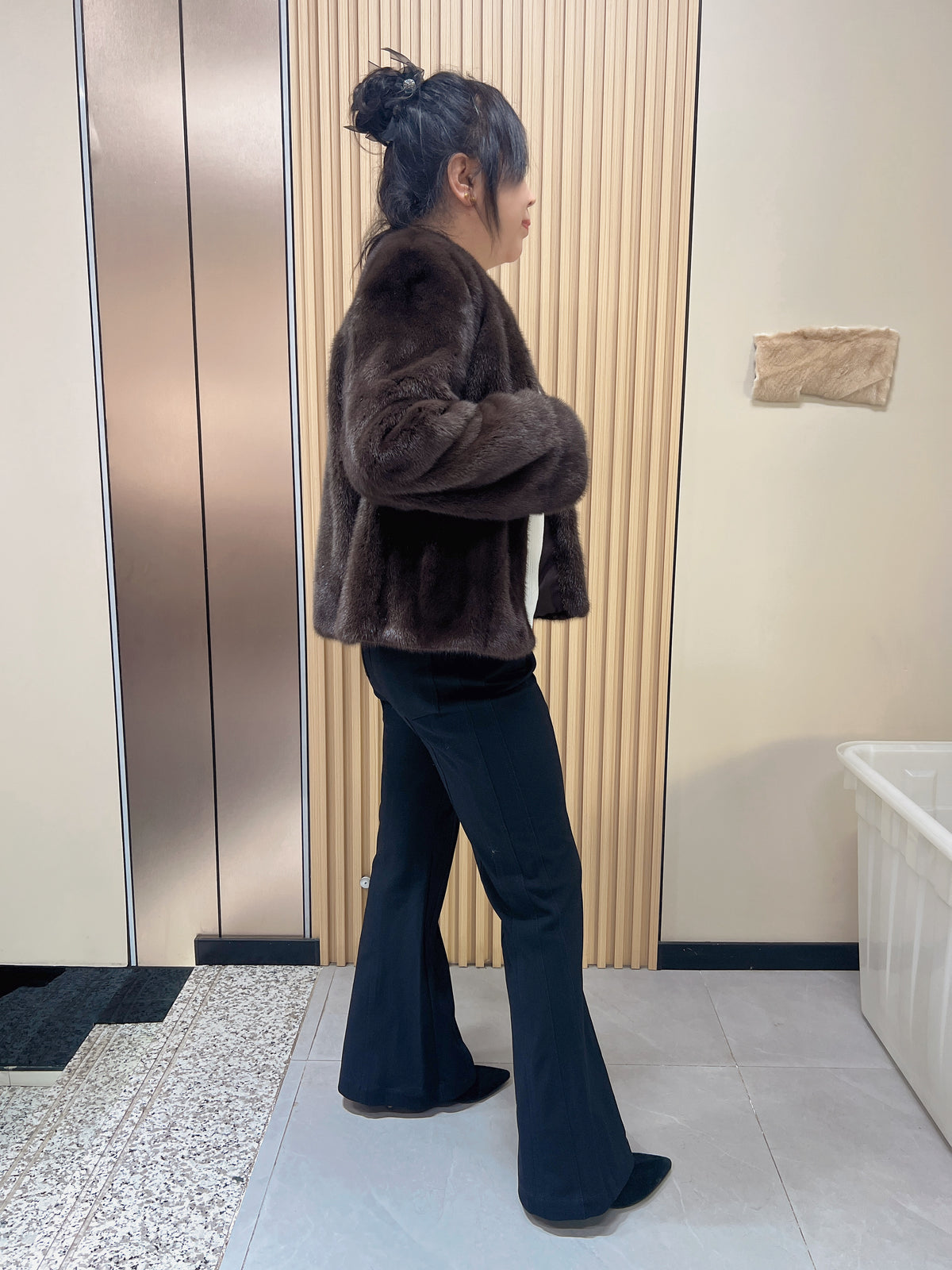 No. 161 Dark Brown V-Neck Mink Fur Coat