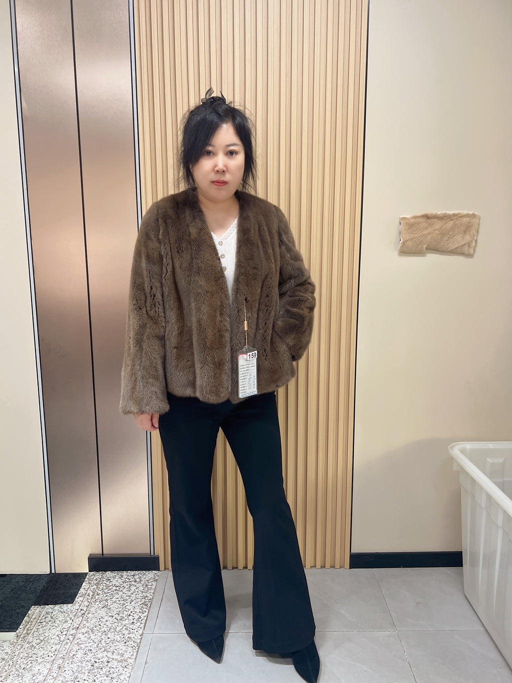 No. 159 Light Brown V-Neck Mink Fur Coat