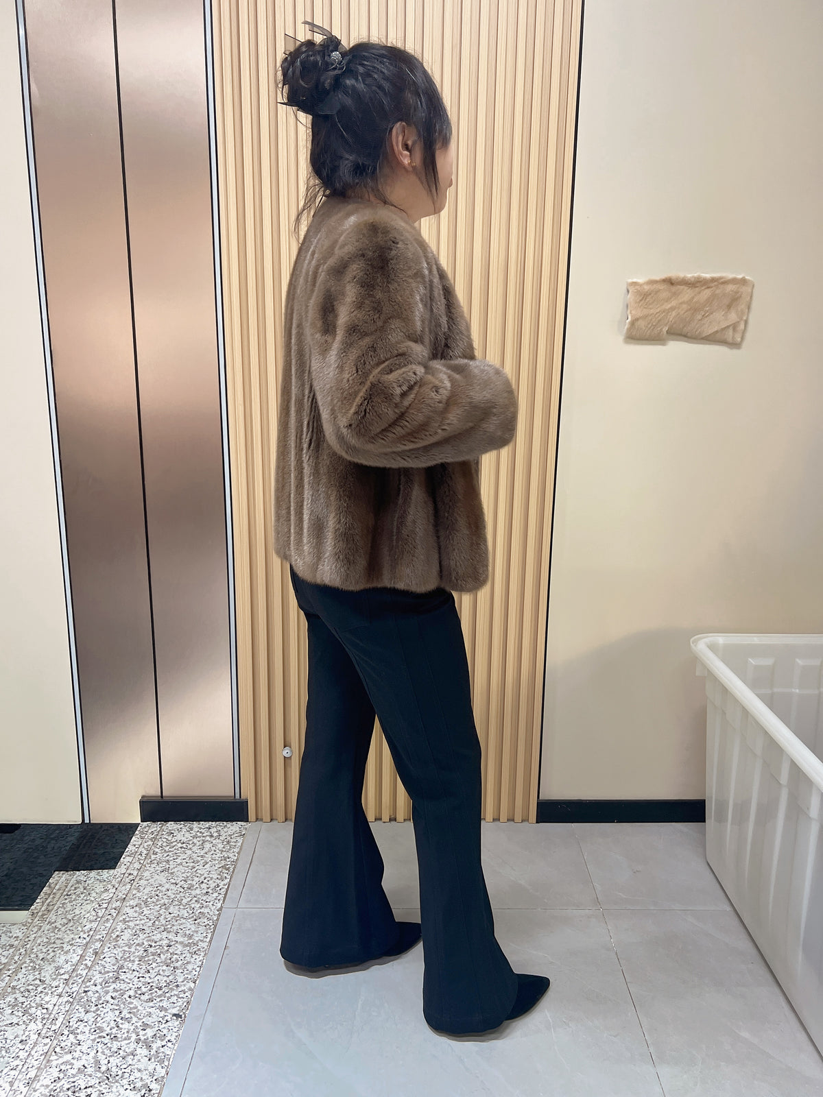 No. 159 Light Brown V-Neck Mink Fur Coat