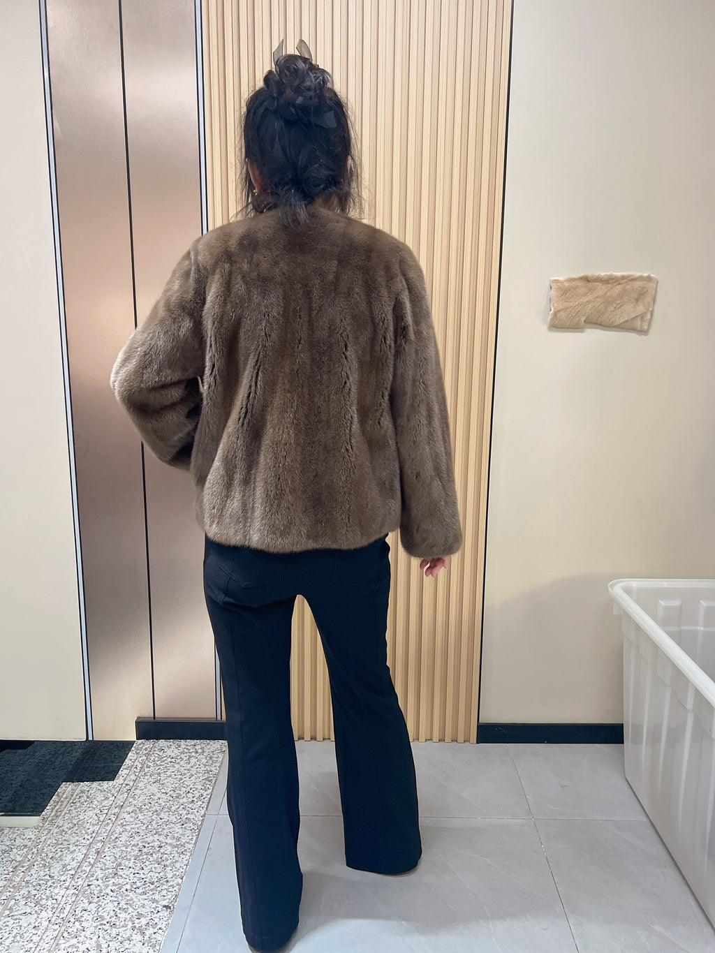 No. 159 Light Brown V-Neck Mink Fur Coat