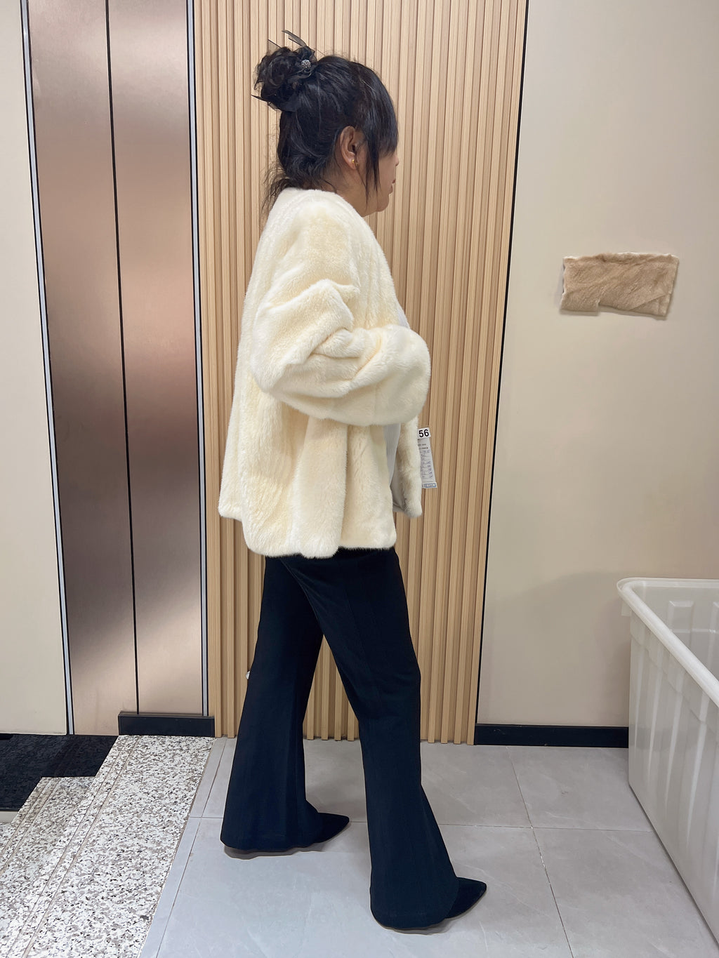 No. 156 Off-white V-neck mink fur coat