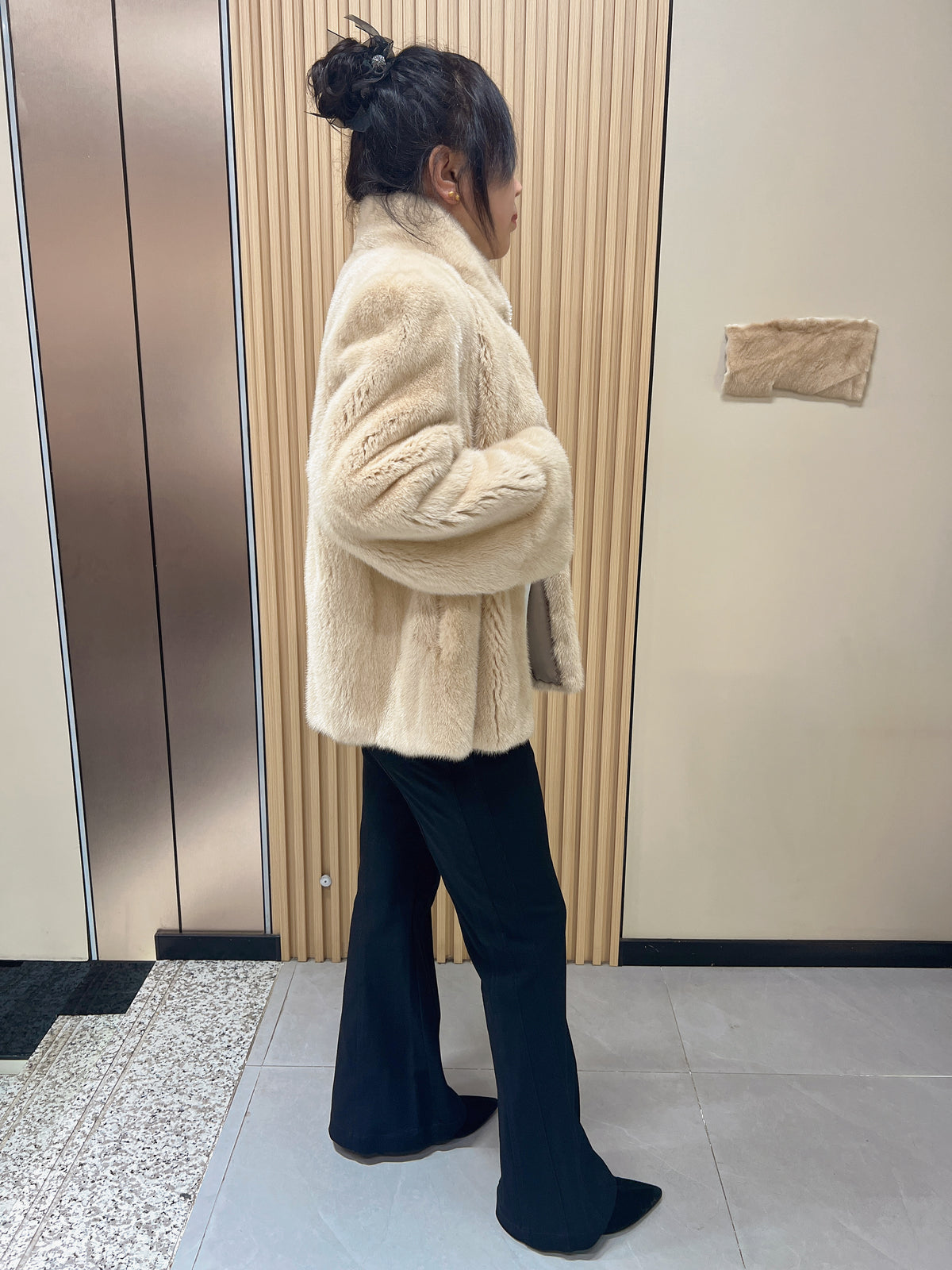 No. 163: Beige Stand-Collar Mink Fur Coat