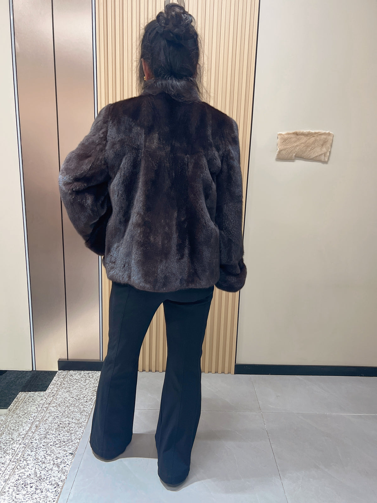 No. 147 Dark Brown V-Neck Mink Fur Coat (with Cuffed Sleeves)