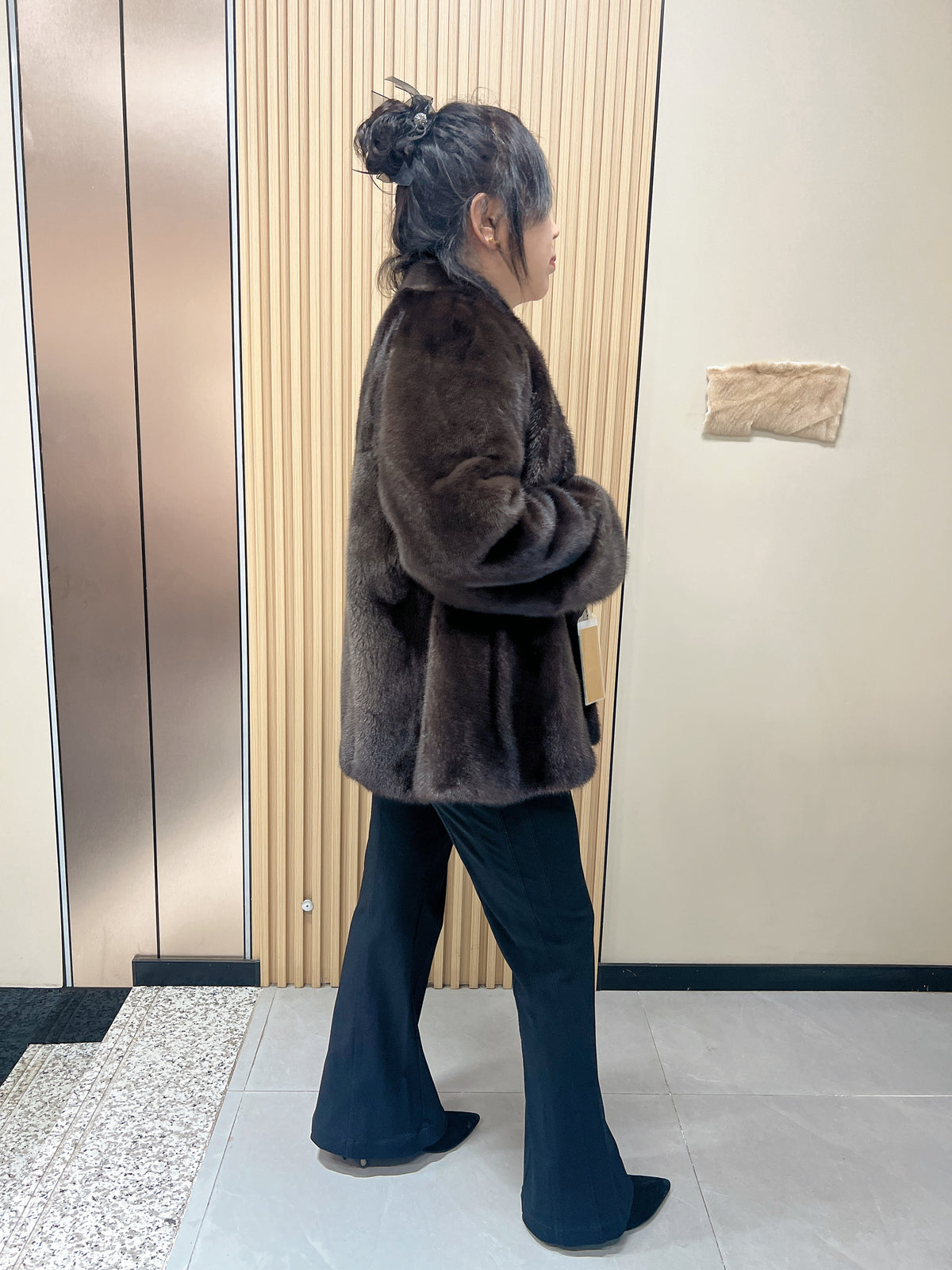 No. 164: Dark brown V-neck mink fur coat