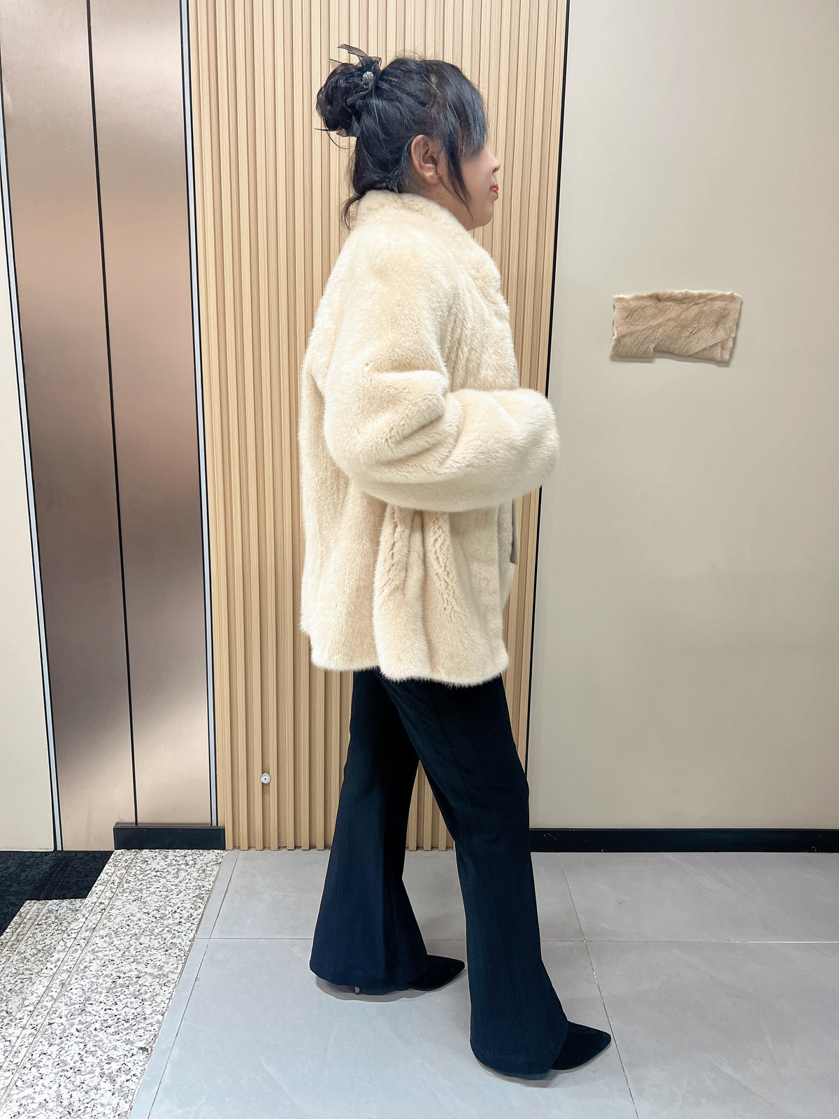 No. 175 Beige Stand-Collar Mink Fur Coat