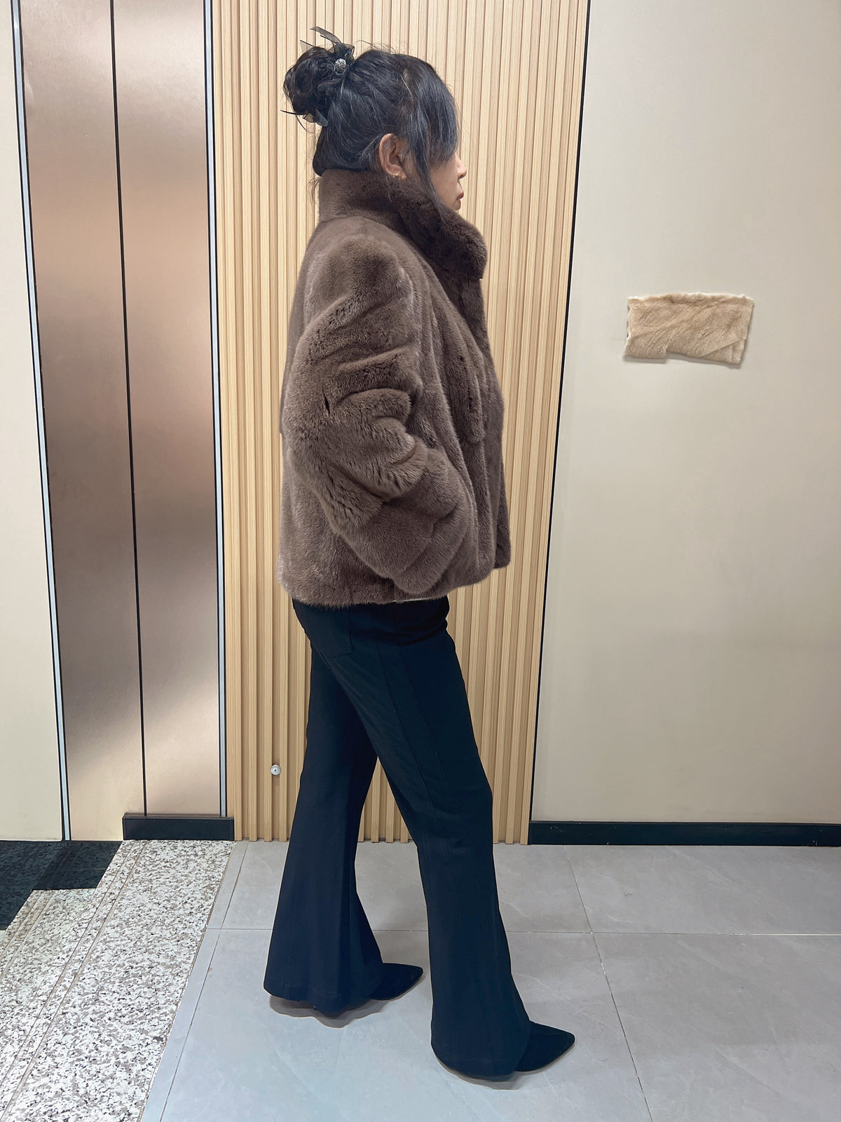 No. 165: Light Brown Stand-Collar Mink Fur Coat