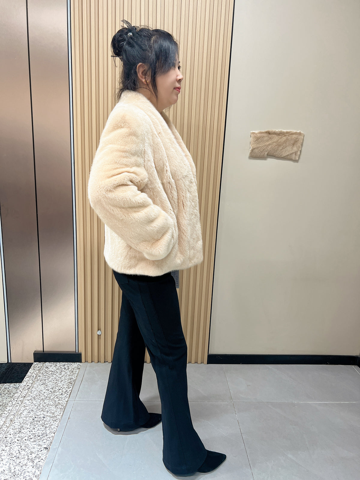 No. 166: Beige V-neck mink fur coat