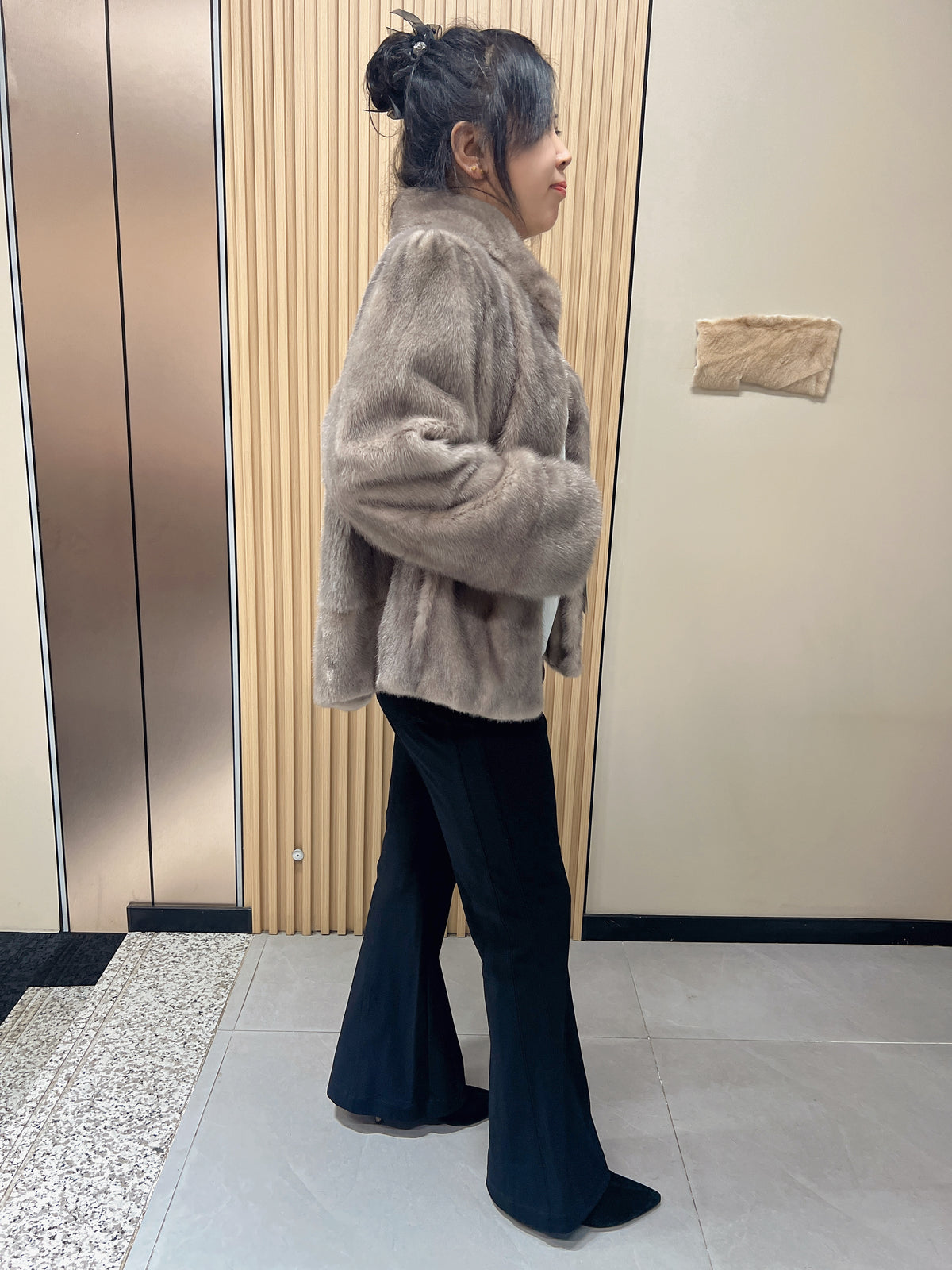 No. 178 Latte-grey stand-collar mink fur coat