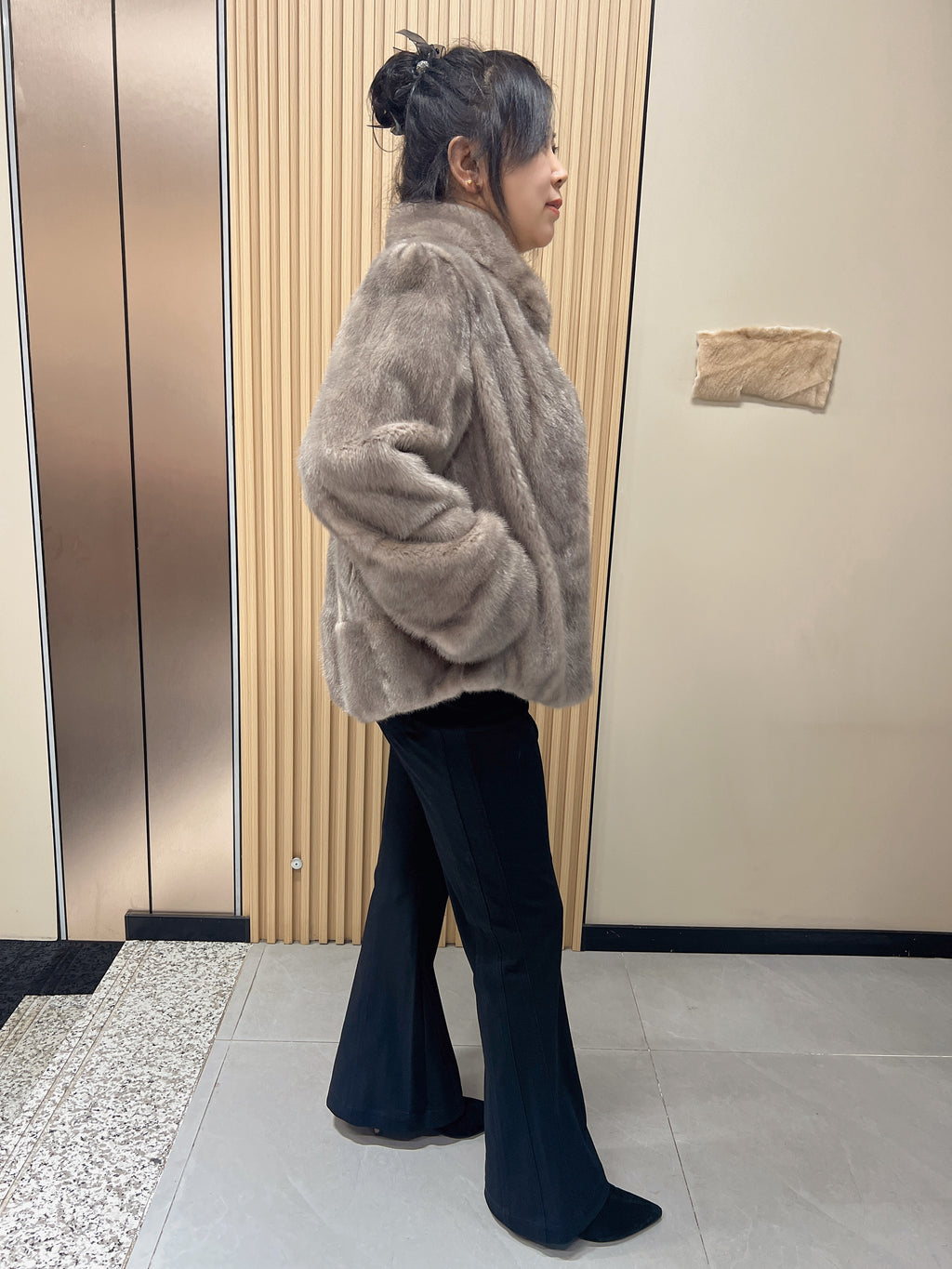 No. 178 Latte-grey stand-collar mink fur coat