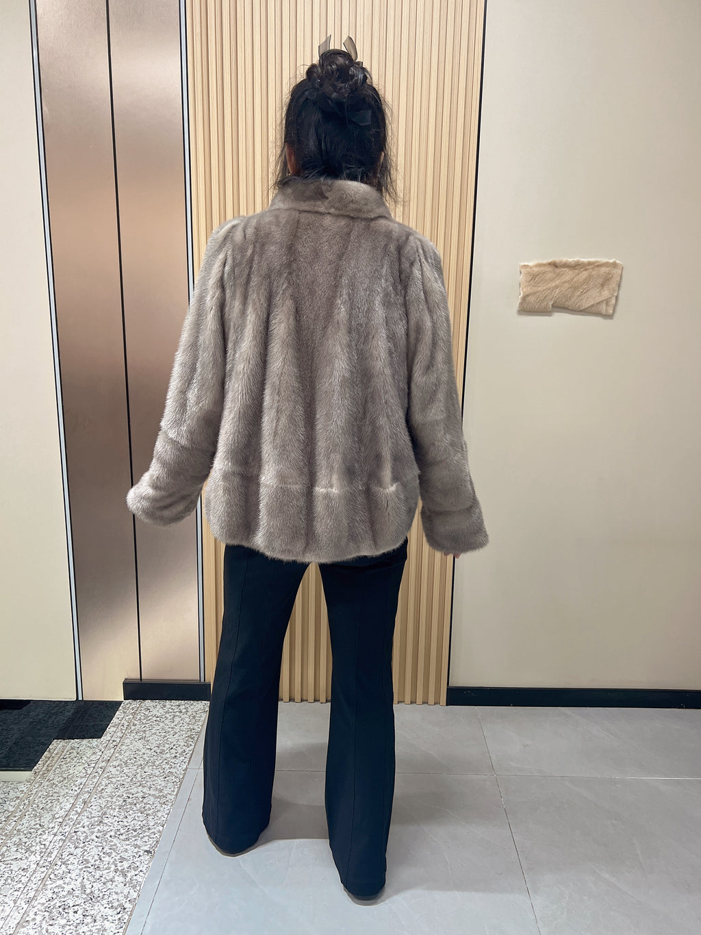 No. 178 Latte-grey stand-collar mink fur coat