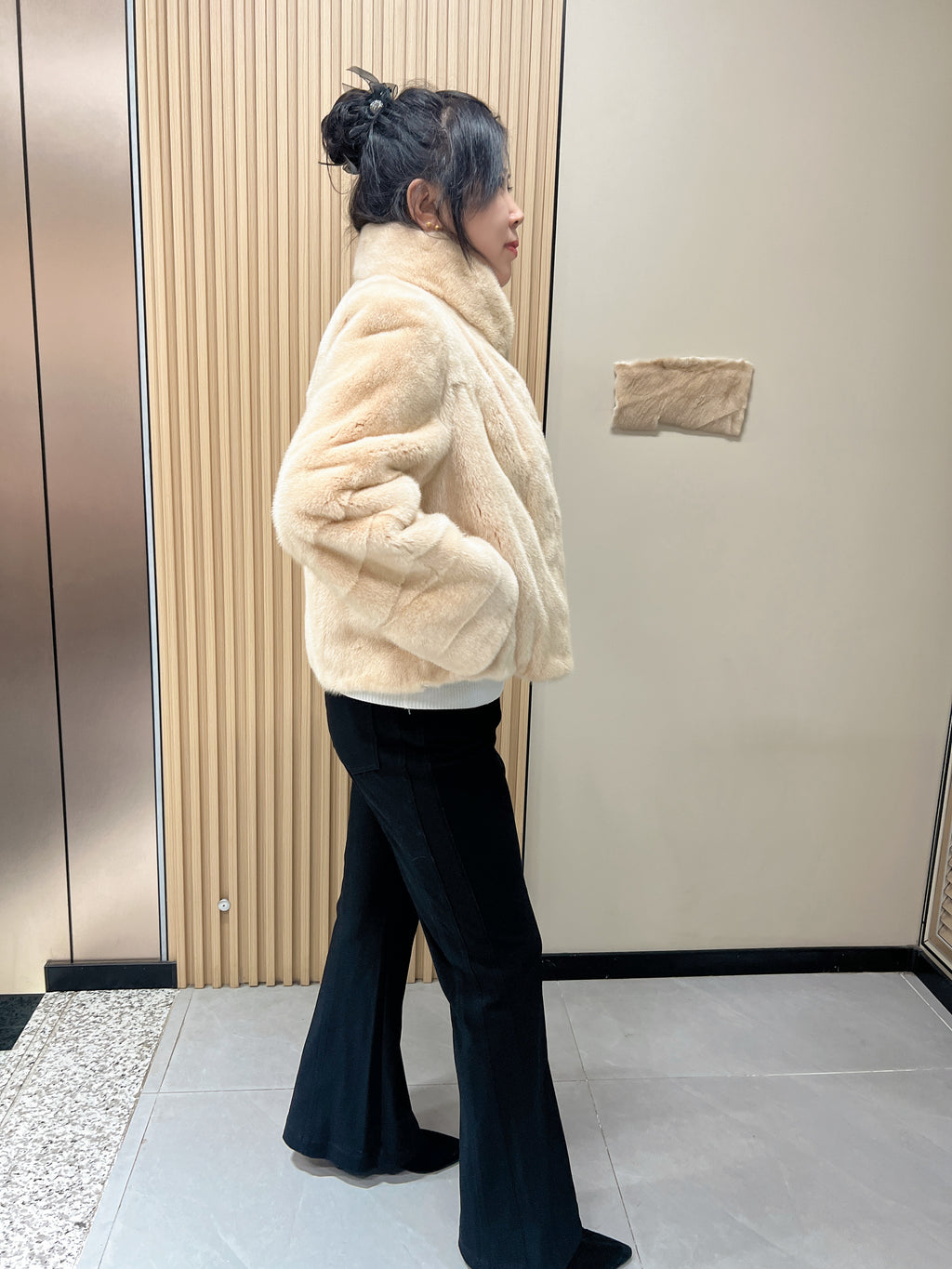 No. 170 Beige Mandarin-Collar Mink Fur Coat
