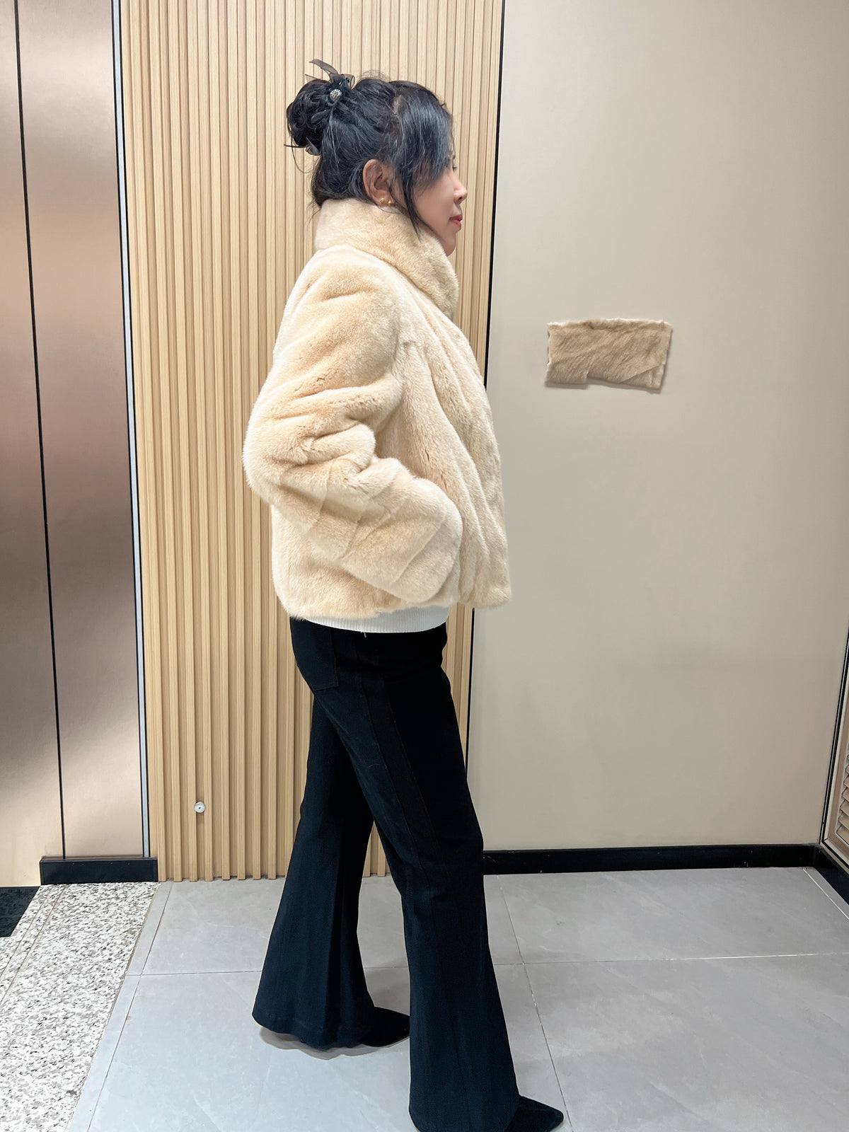 No. 170 Beige Mandarin-Collar Mink Fur Coat