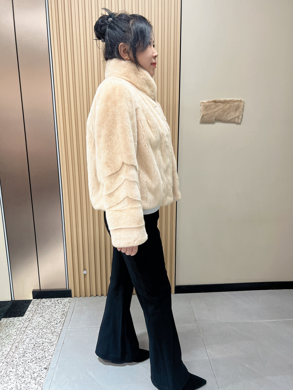No. 170 Beige Mandarin-Collar Mink Fur Coat