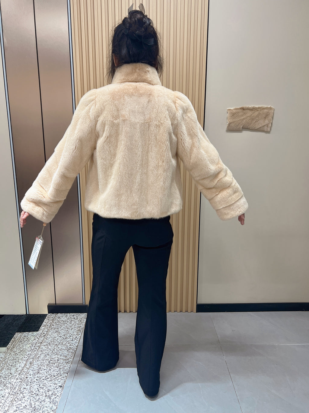 No. 170 Beige Mandarin-Collar Mink Fur Coat