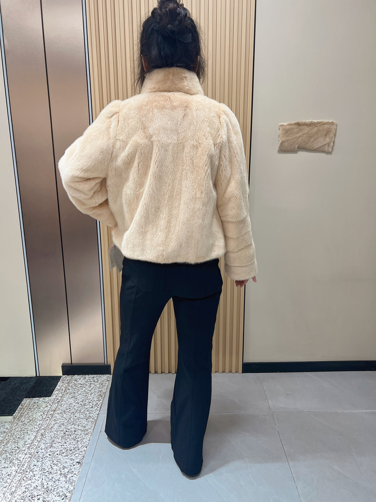 No. 170 Beige Mandarin-Collar Mink Fur Coat