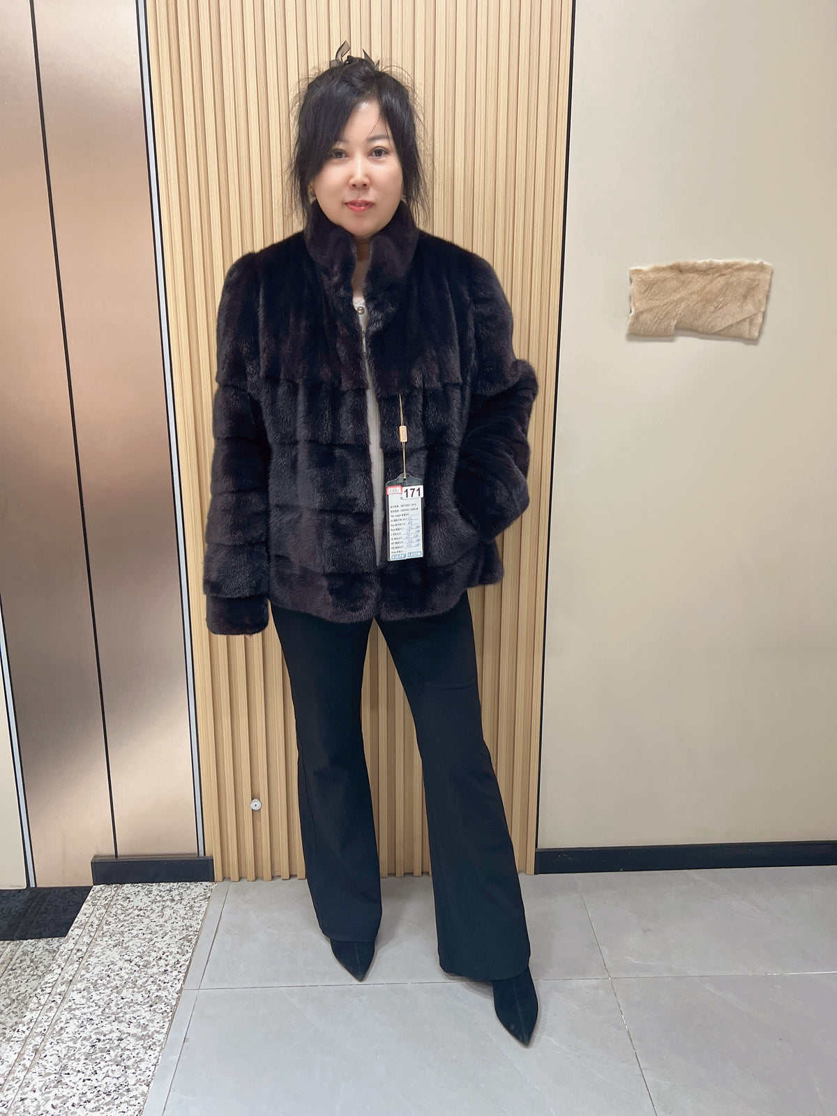 No. 171 Dark Brown Stand-Collar Horizontal-Panel Mink Fur Coat