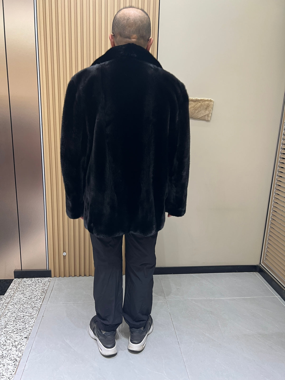 No. 123 Men's Black Mink Coat with Lapel Collar and Button-Front Closure