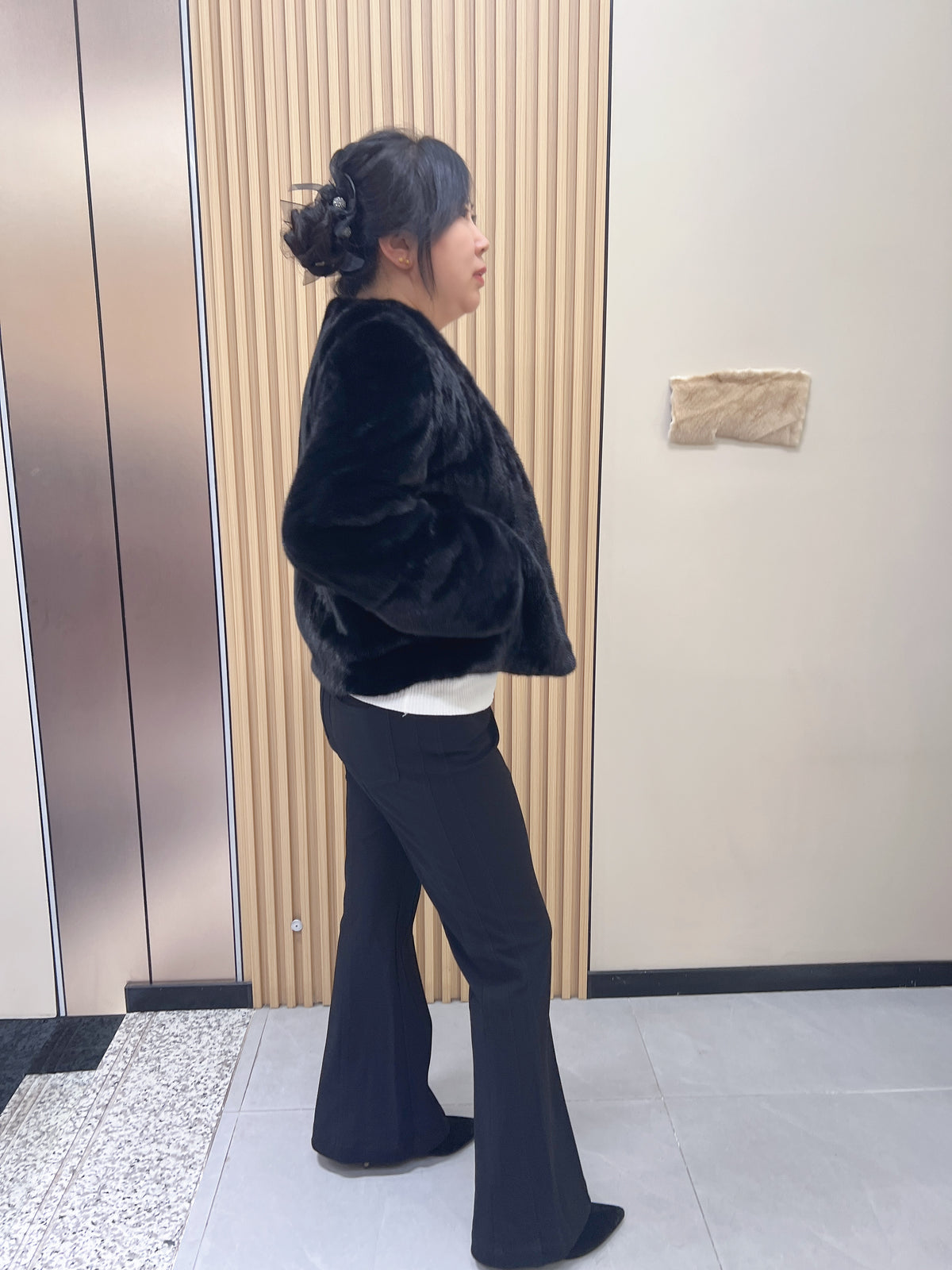 No. 207 Black V-Neck Mink Fur Coat
