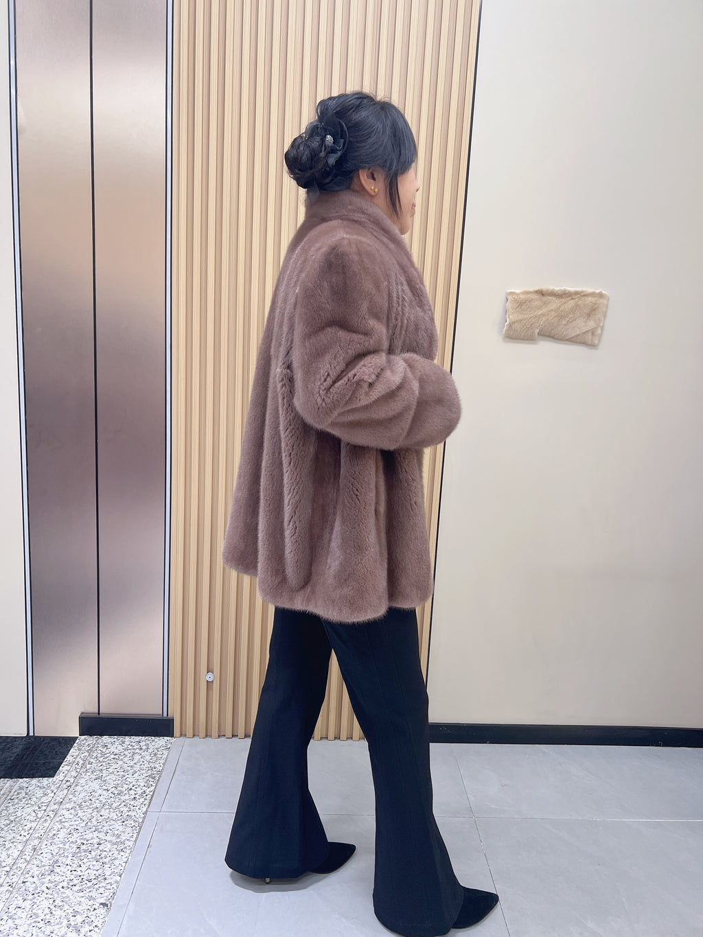 No. 192 Light Brown Stand-Collar Mink Fur Coat