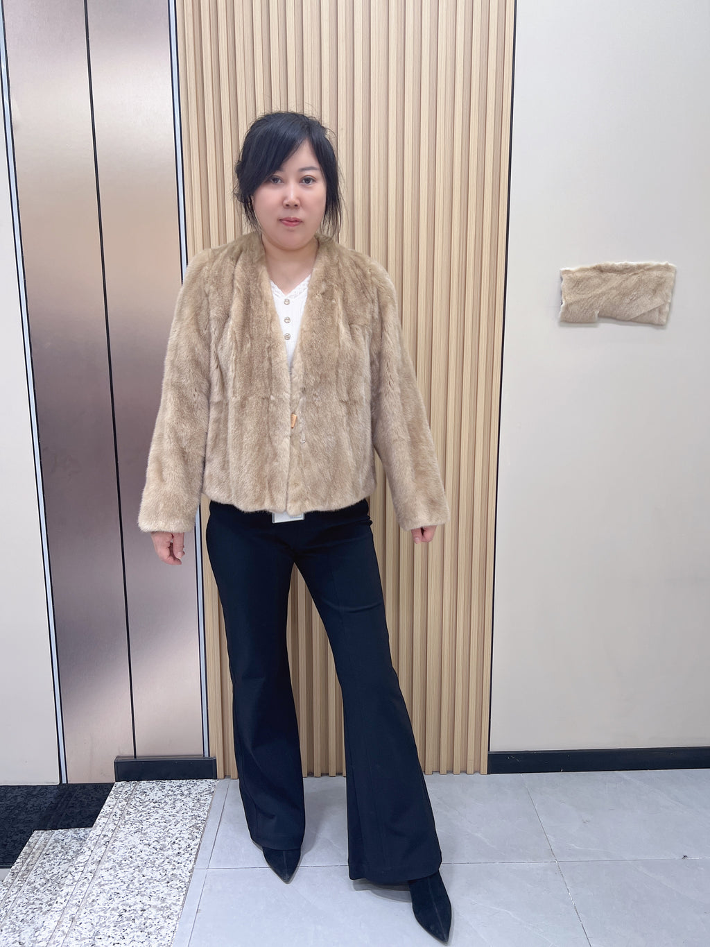 No. 190 Deep Beige V-Neck Mink Fur Coat