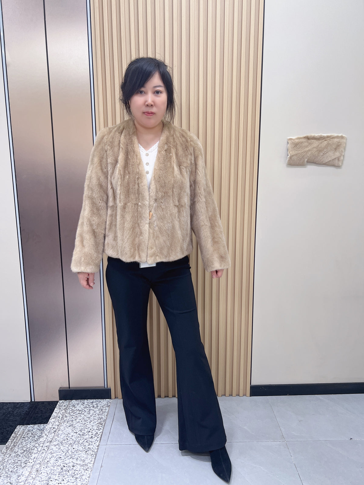 No. 190 Deep Beige V-Neck Mink Fur Coat