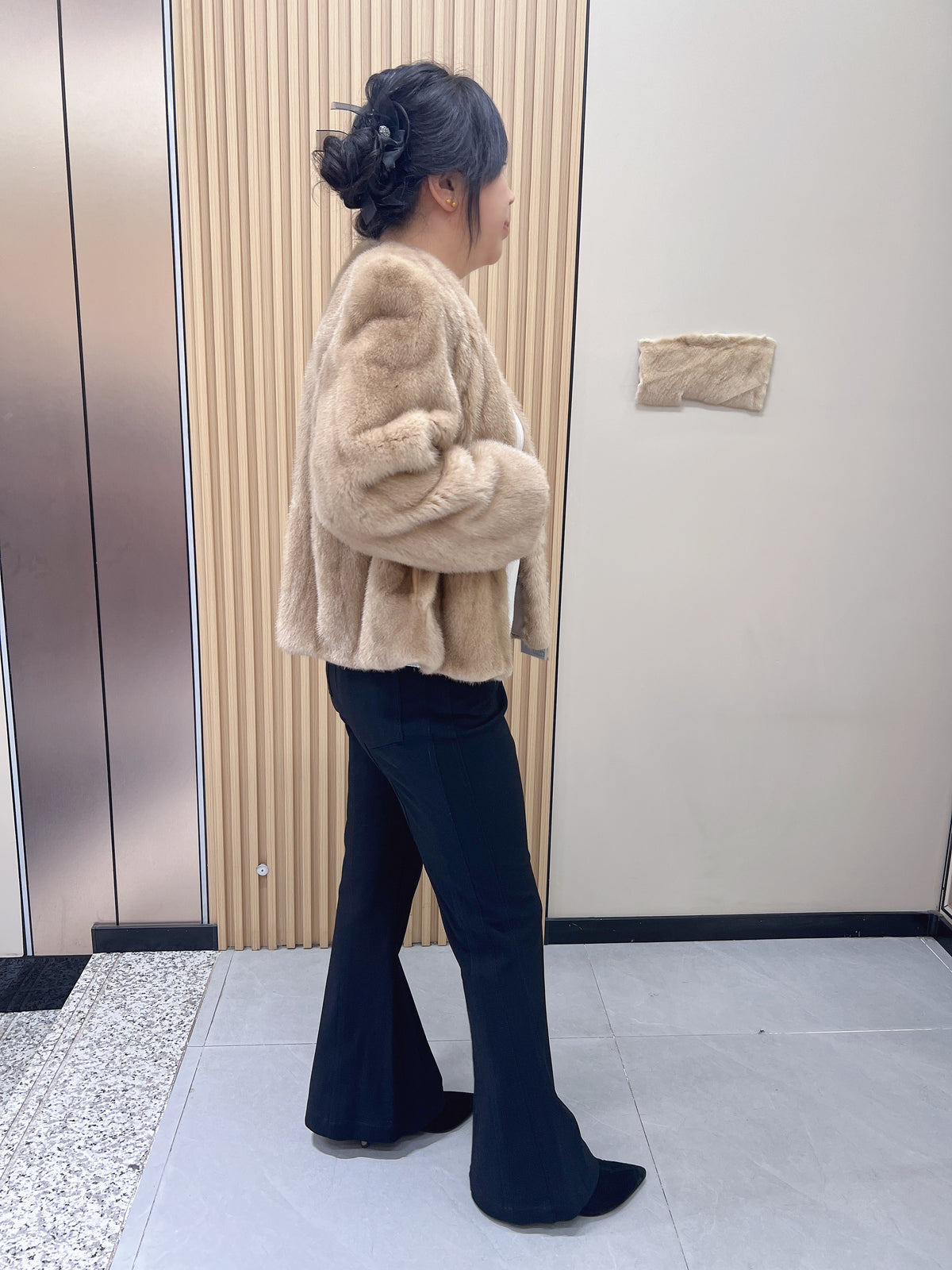 No. 190 Deep Beige V-Neck Mink Fur Coat