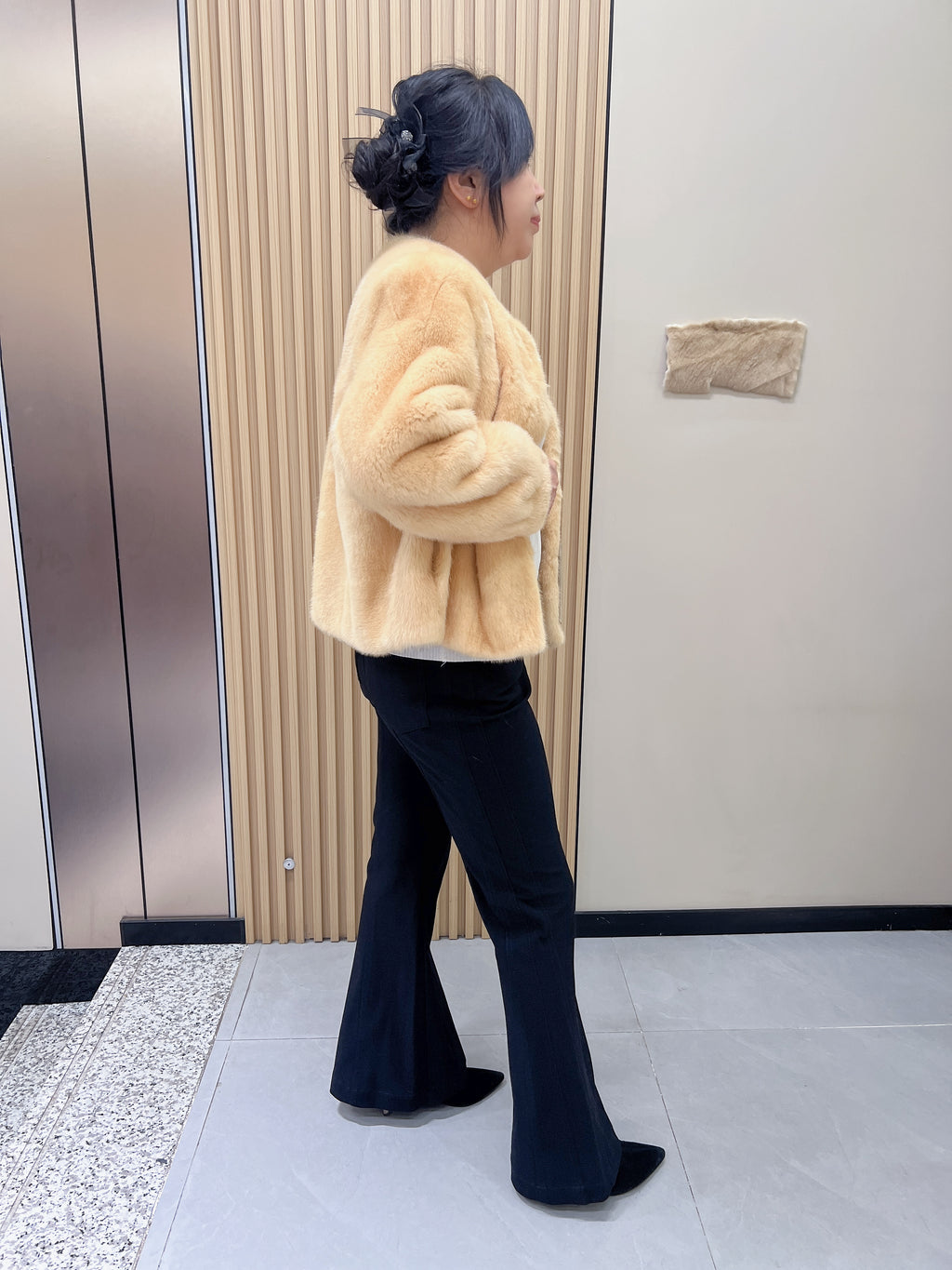 No. 187 light golden mink fur coat, featuring a collarless design.