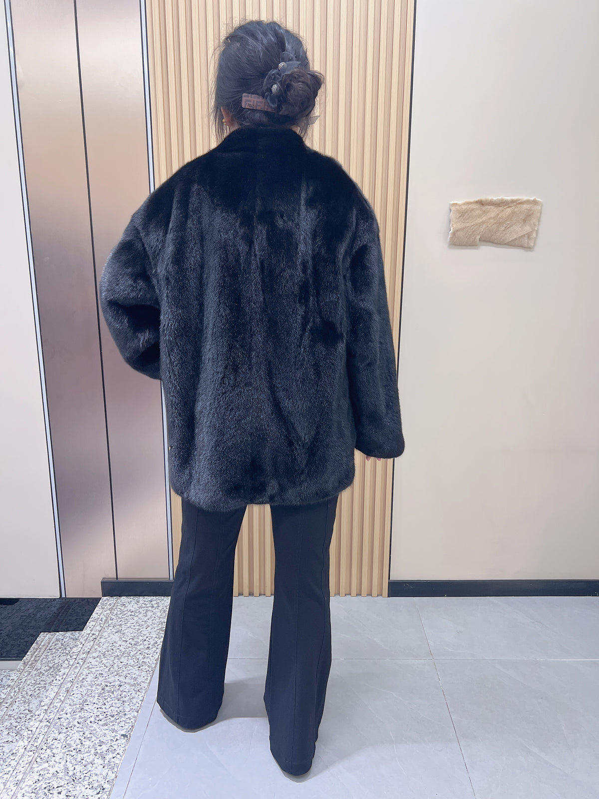 No. 200 Black V-Neck Mink Fur Coat