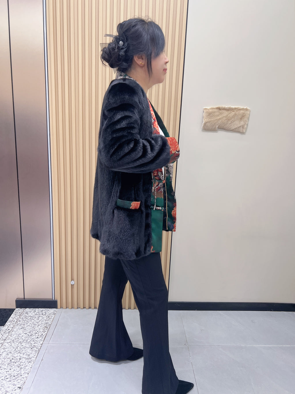 No. 206 Black Mink Fur Coat (Chinese Style)
