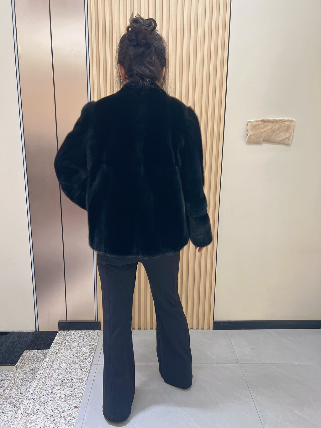No. 211 Black V-Neck Mink Fur Coat