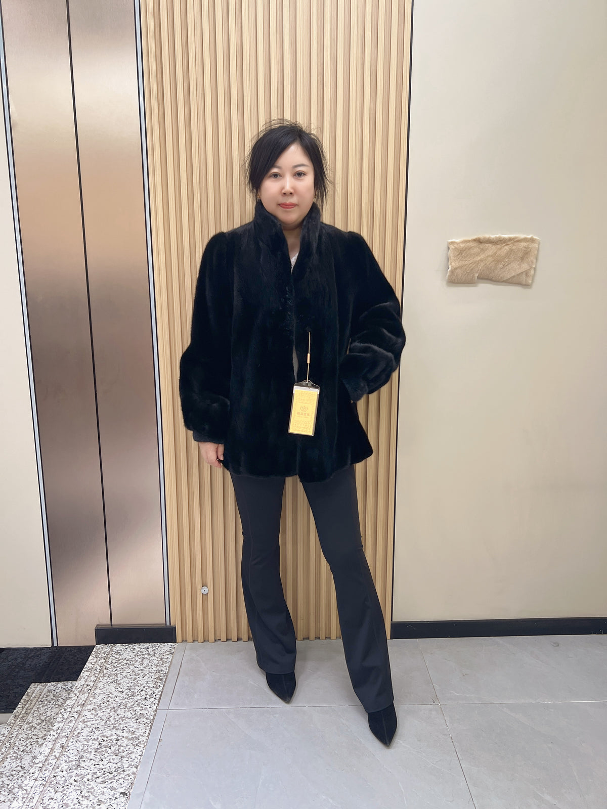 No. 231 Black Mink Fur Coat with Stand Collar and Casual-Style Sleeves