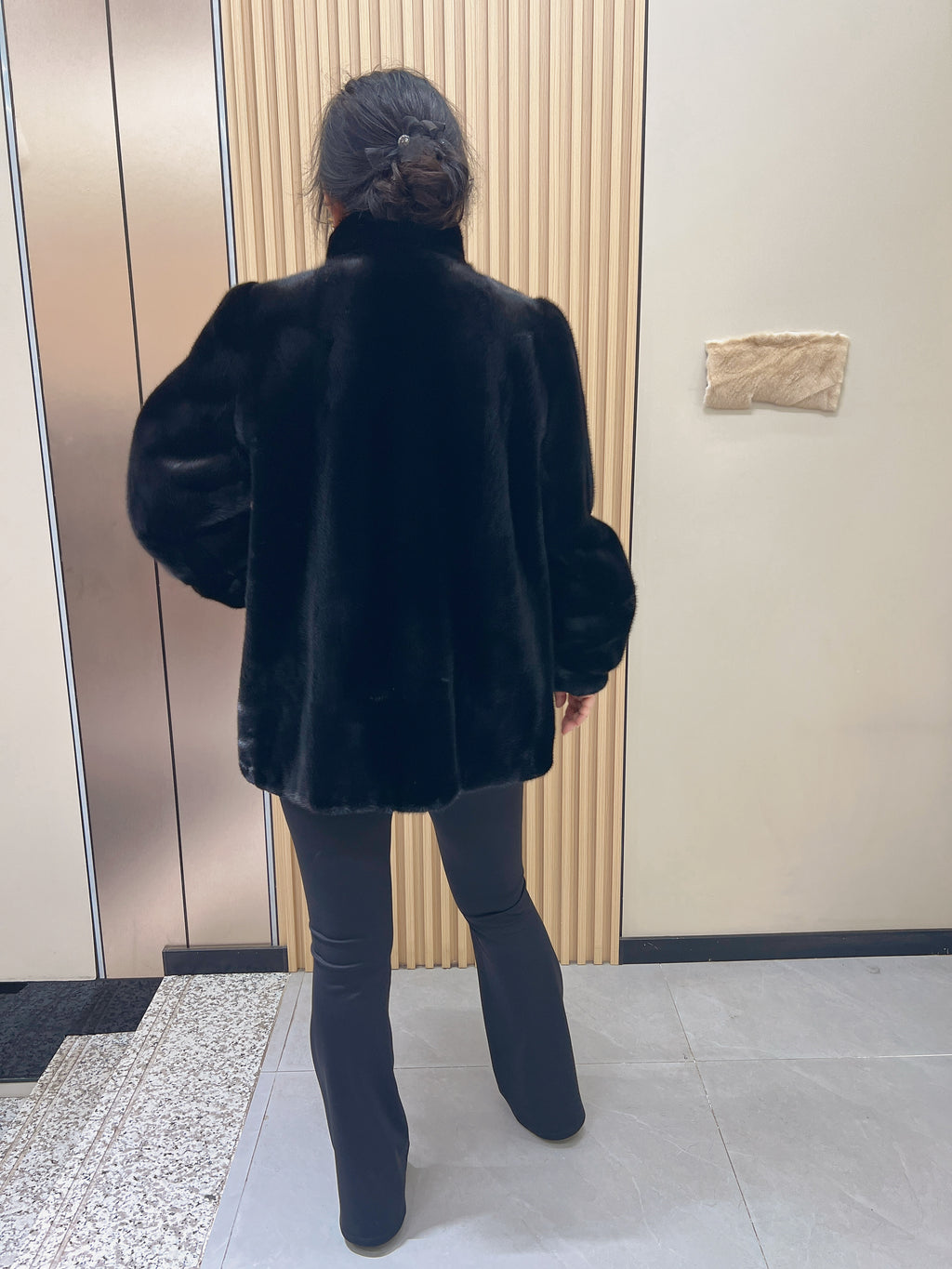 No. 231 Black Mink Fur Coat with Stand Collar and Casual-Style Sleeves