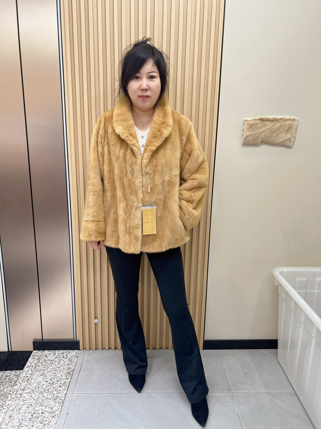No. 249 Golden Mink Fur Coat (with convertible stand collar)