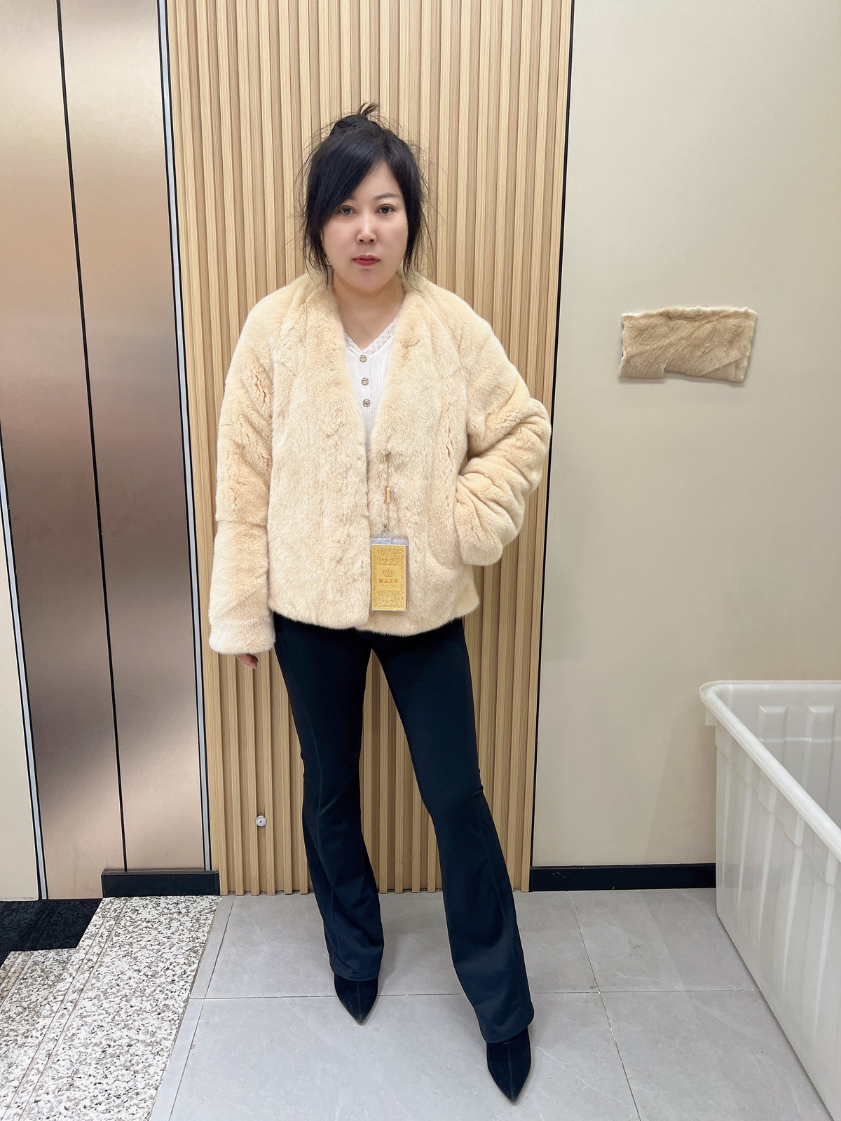 No. 247 Beige V-neck mink fur coat