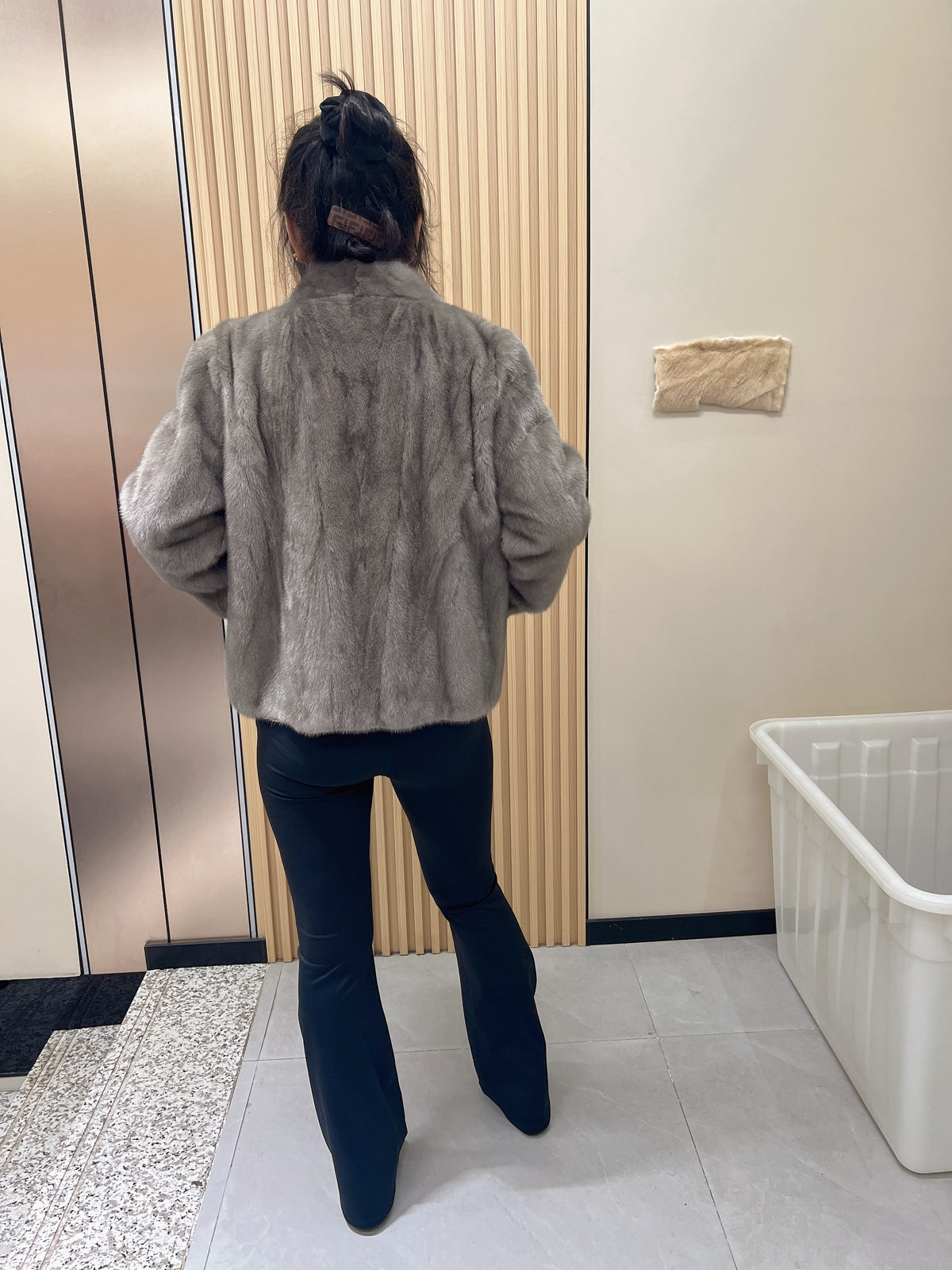 No. 245 Latte-Grey V-Neck Mink Fur Coat