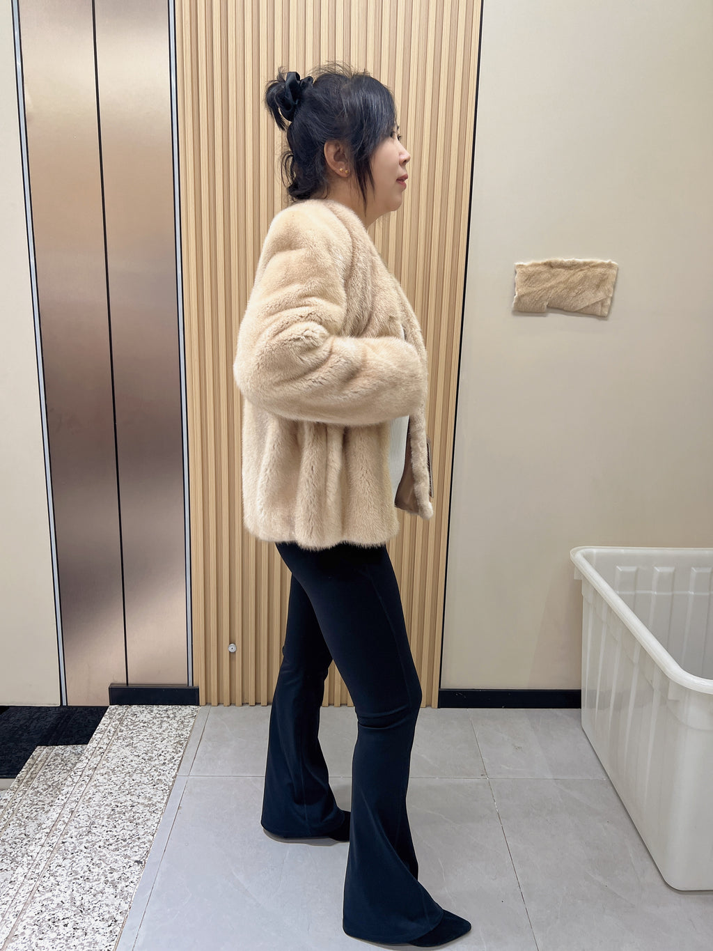 No. 239 Light Brown V-Neck Mink Fur Coat