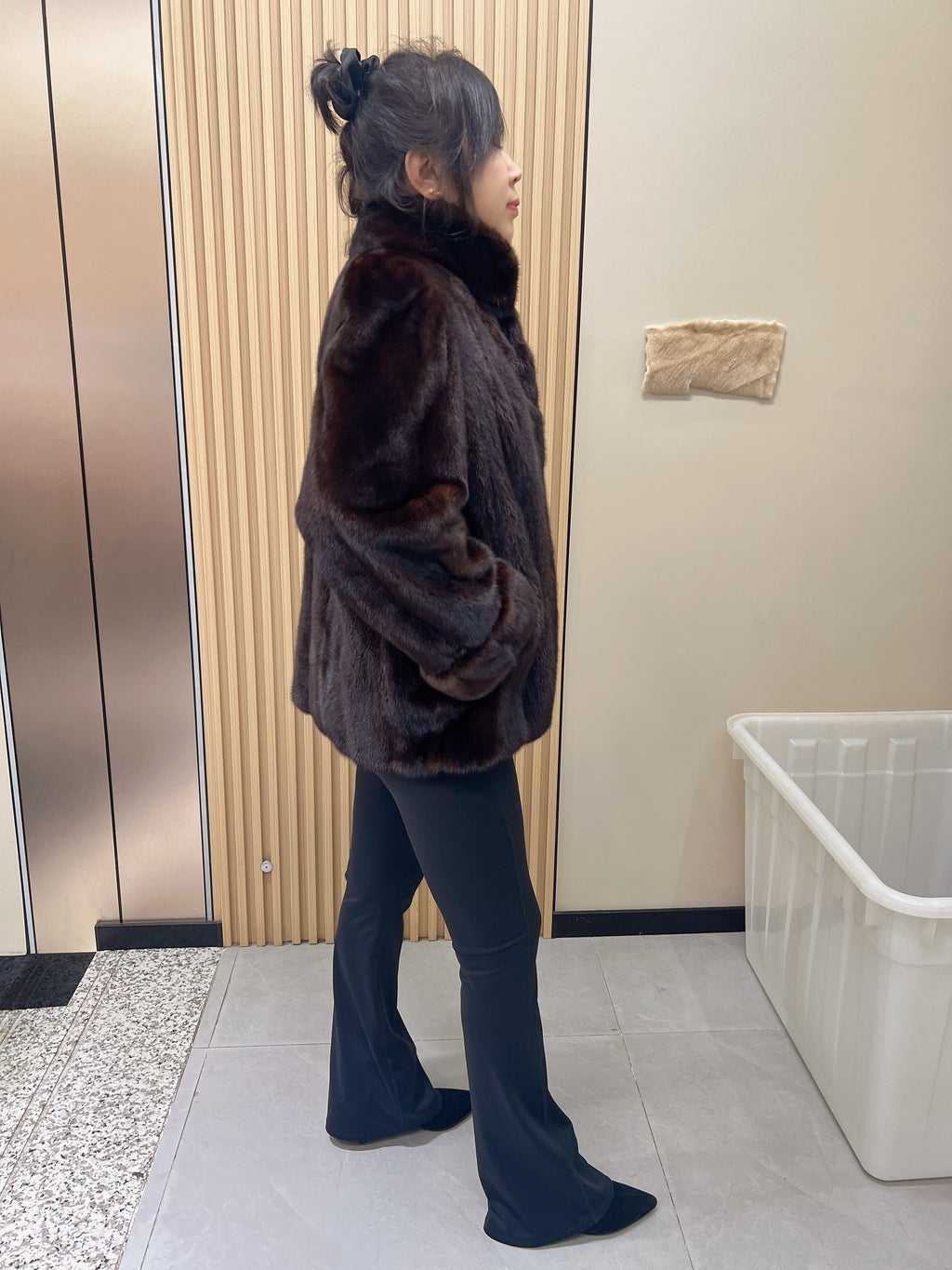 No. 237 Dark Brown Stand-Collar Mink Fur Coat (with Fold-Back Cuffs)