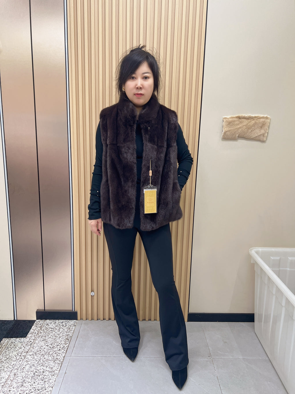No. 255 Dark Brown Stand-Collar Mink Fur Vest