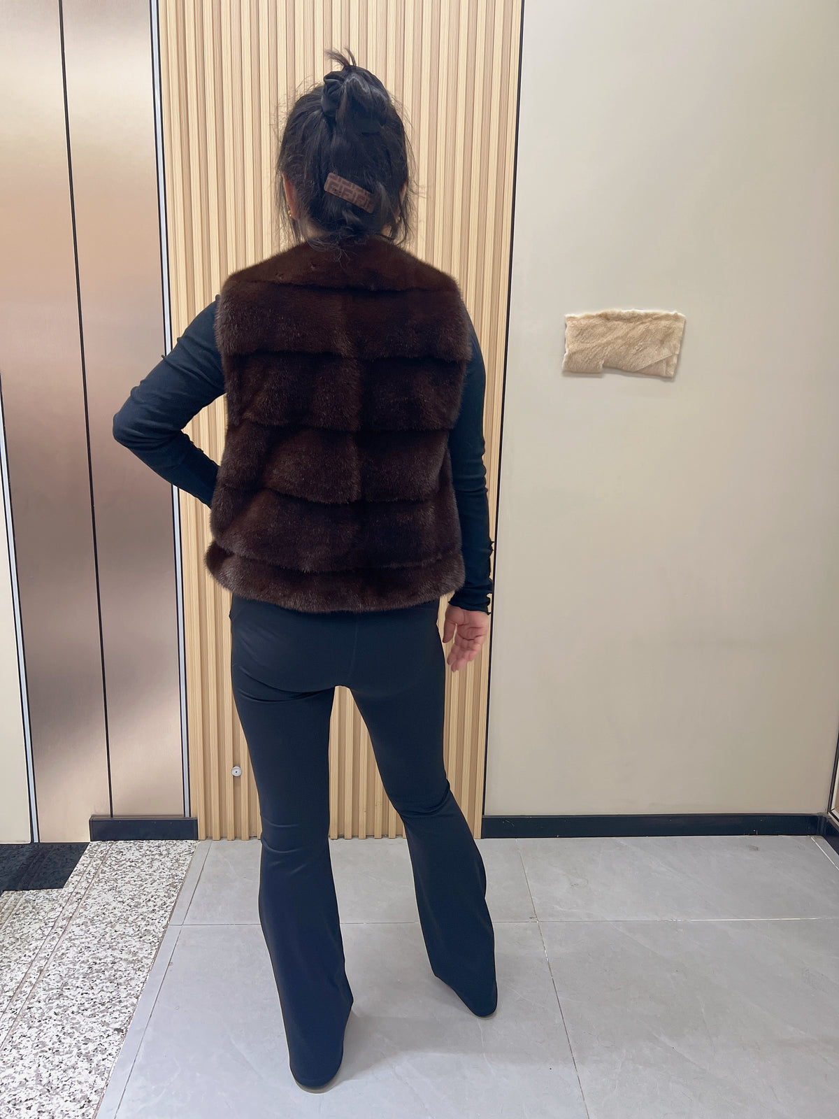 No. 250 Dark Brown Mink Fur Vest – Horizontal Design