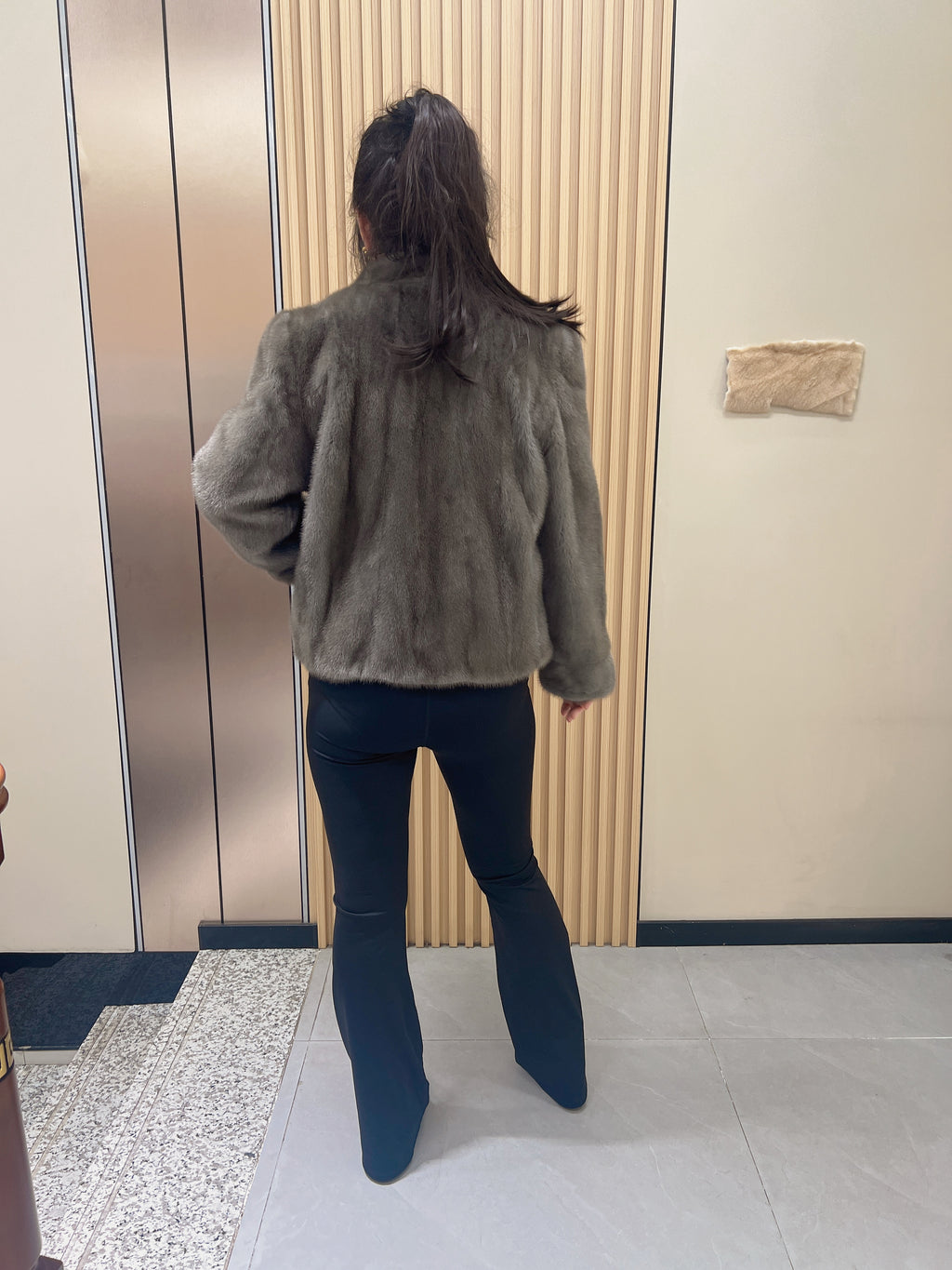 No. 269 Grey V-neck mink fur coat
