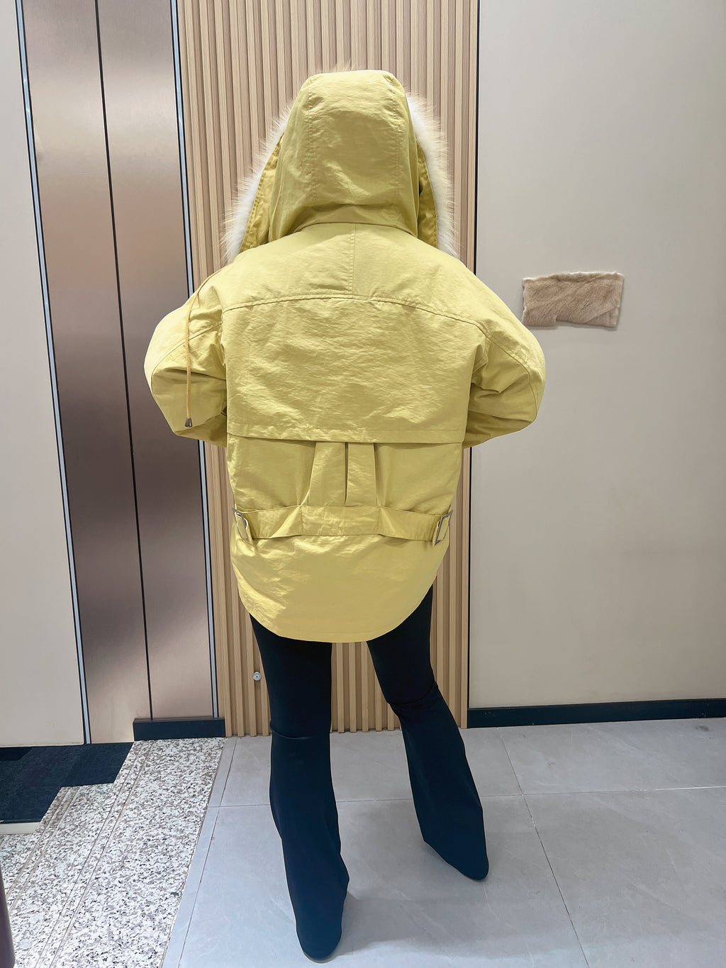 No. 271 light yellow parka, featuring a rabbit fur lining, a hood, and a fox fur collar.
