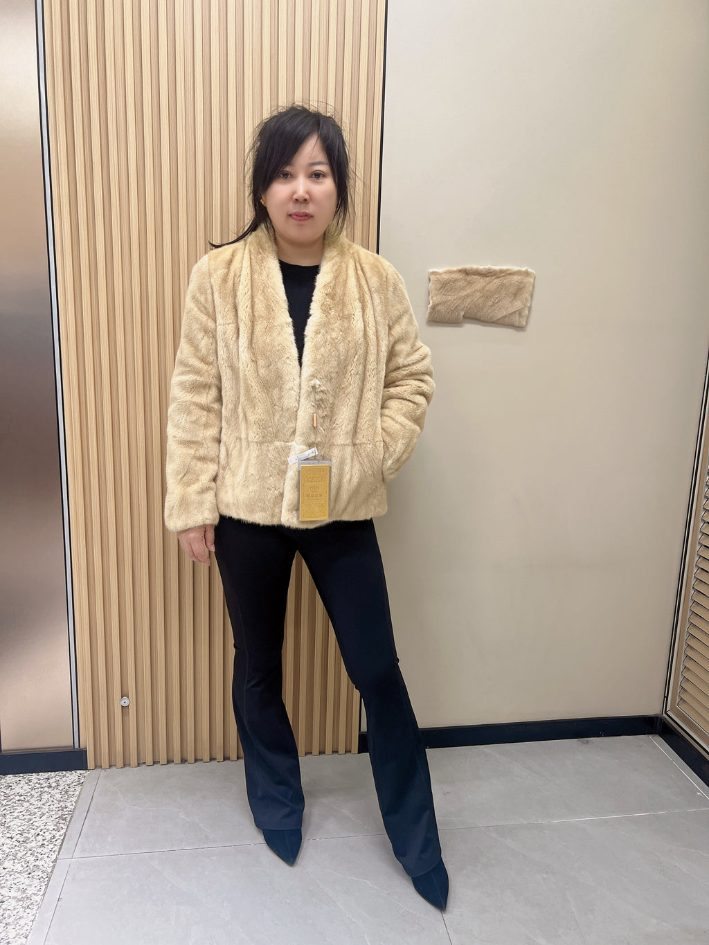 No. 296 Beige V-Neck Mink Fur Coat