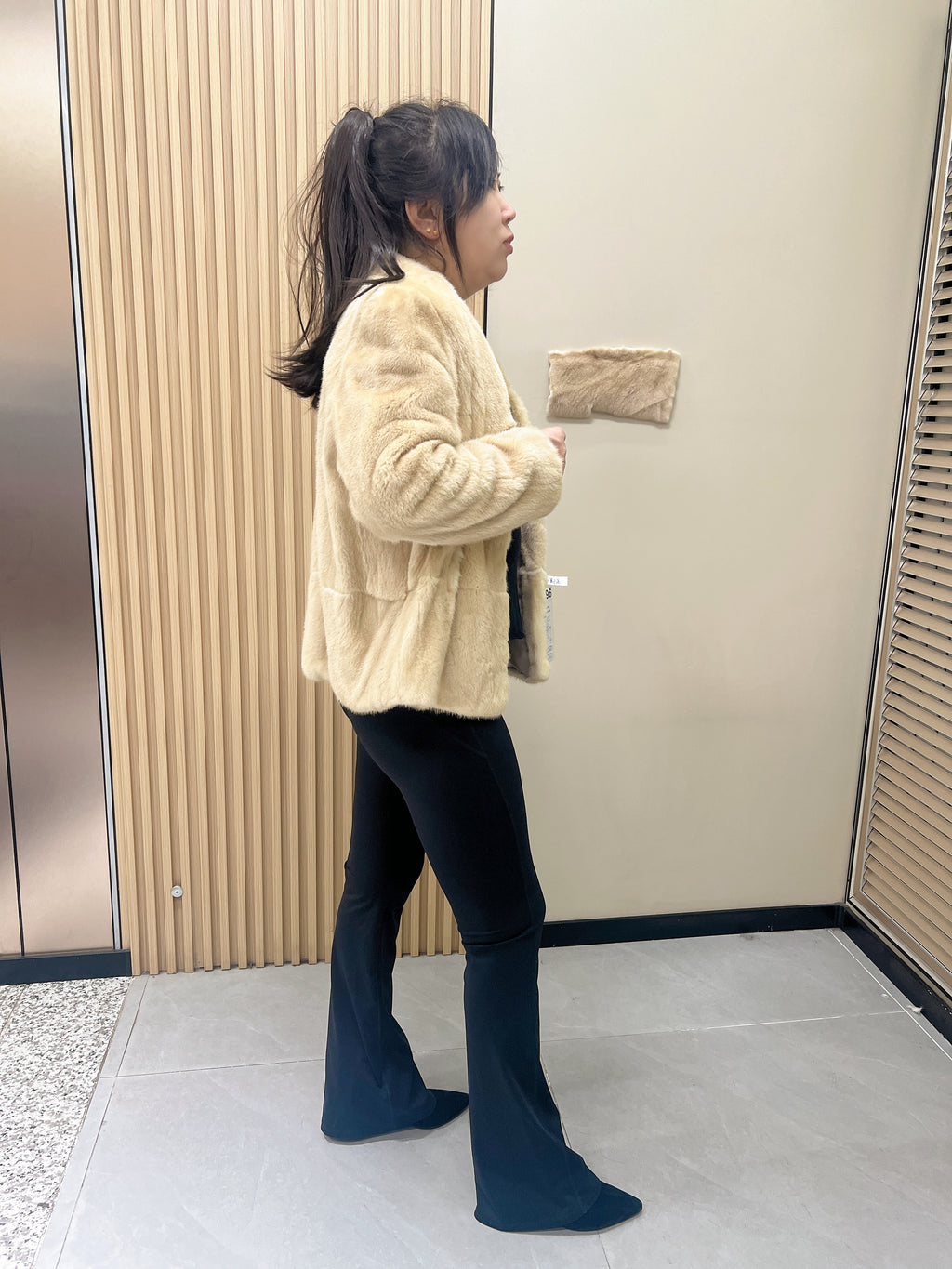 No. 296 Beige V-Neck Mink Fur Coat