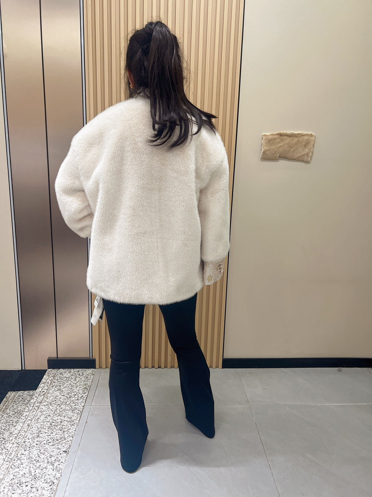 No. 282 Off-White V-Neck Faux Fur Jacket (New Chinese Style)