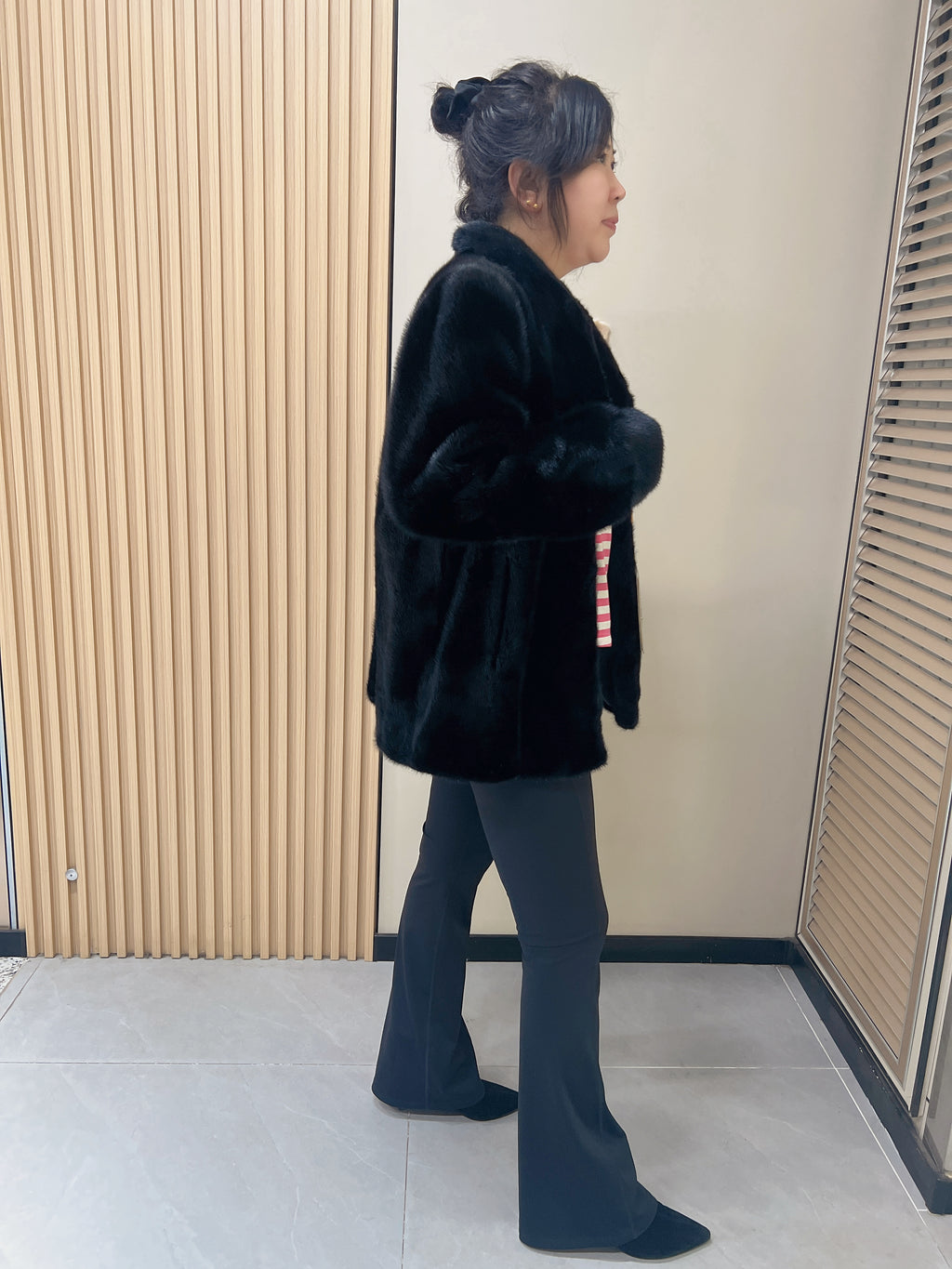 No. 325 Black Mink Fur Coat (with convertible stand-up collar)